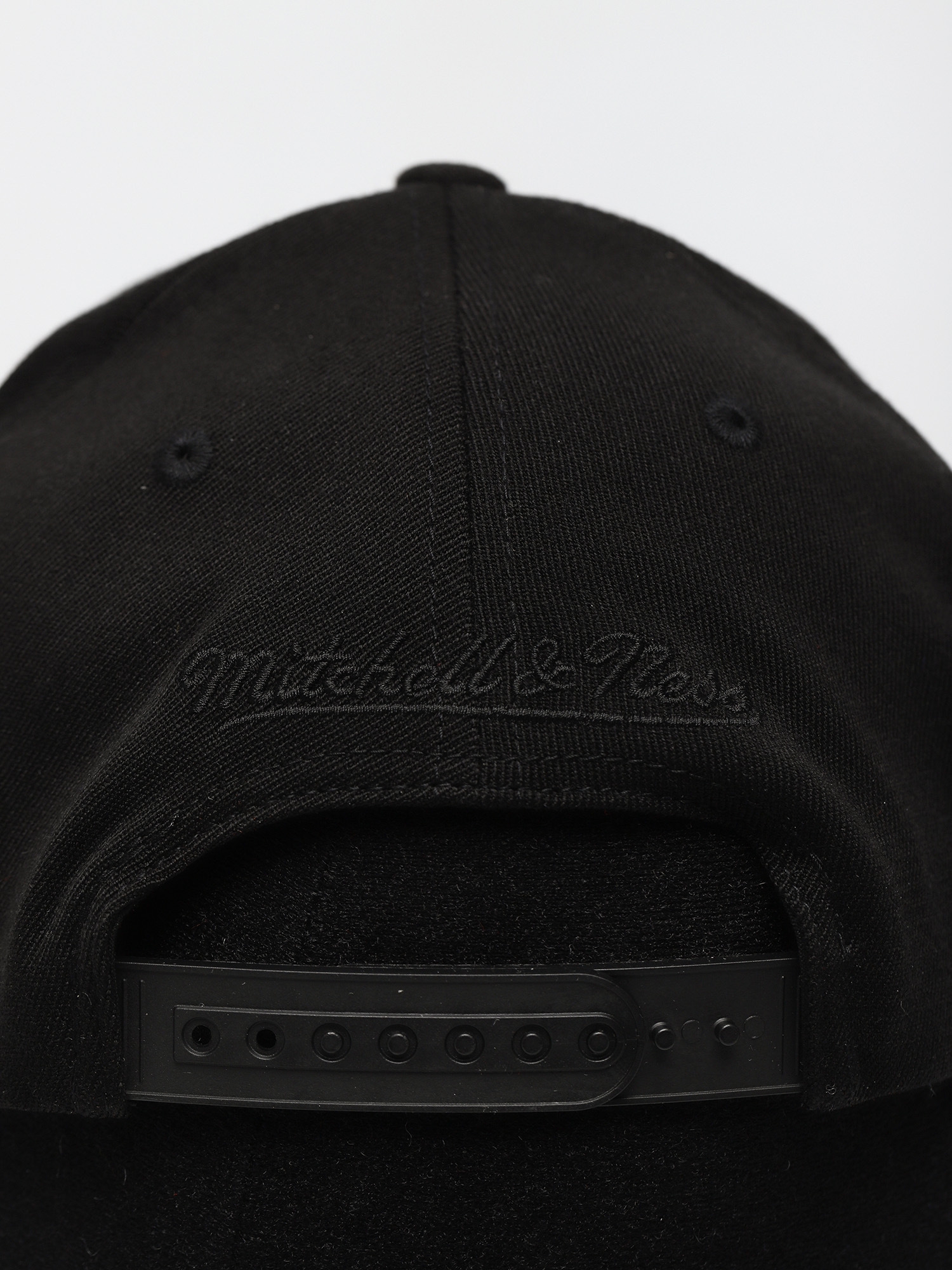 Czapka z daszkiem Mitchell & Ness Chicago Bulls (black/black)