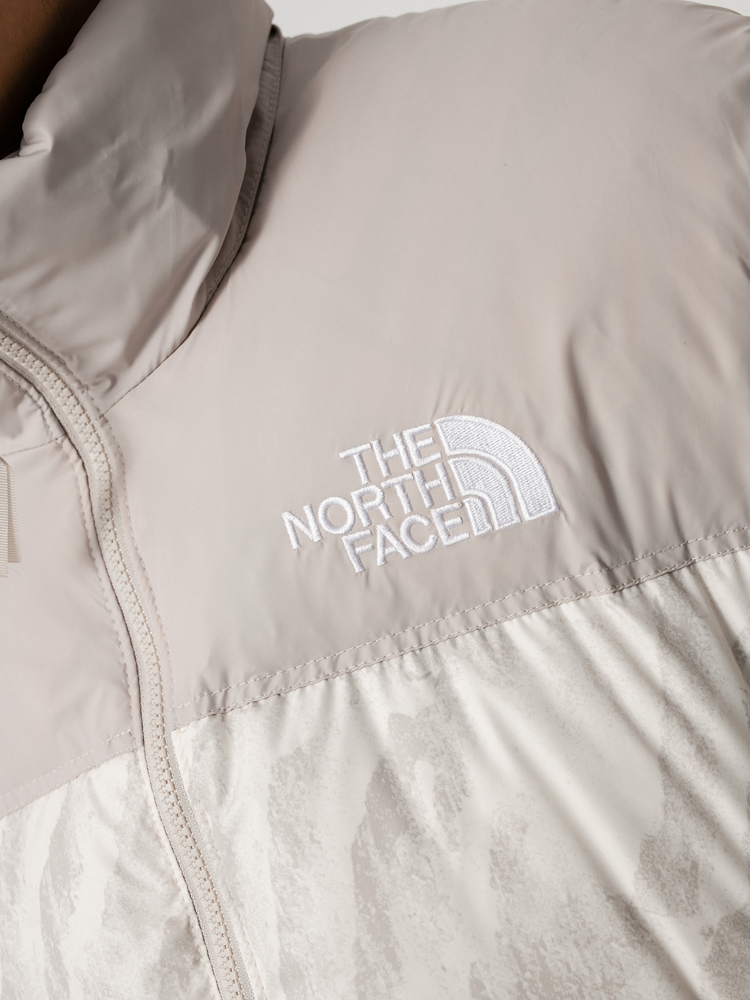 Kurtka The North Face 1996 Retro Nuptse (silver grey wooden tiger print)