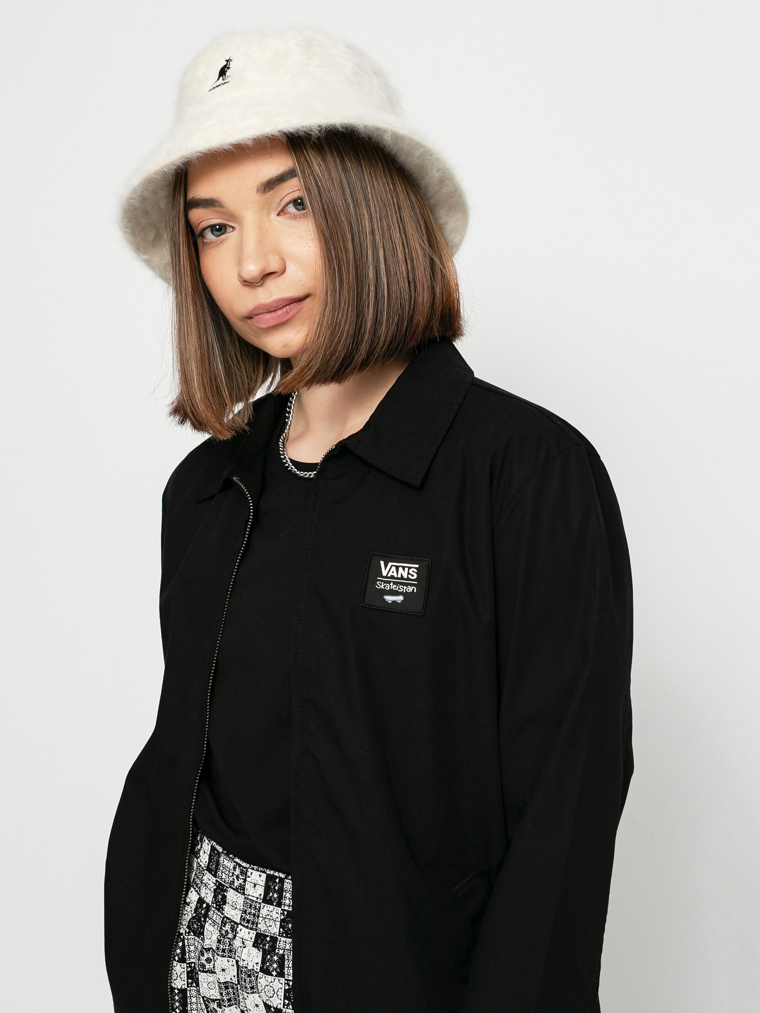 Kurtka Vans X Skateistan Wmn (black)