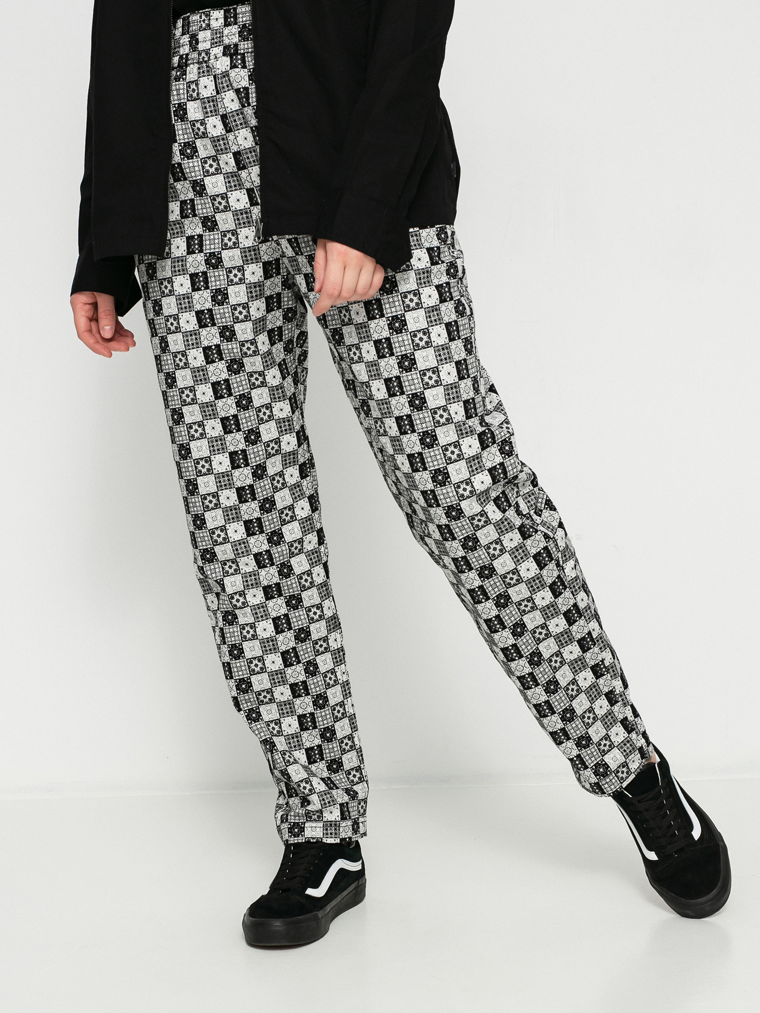 Spodnie Vans X Skateistan Wmn (black)