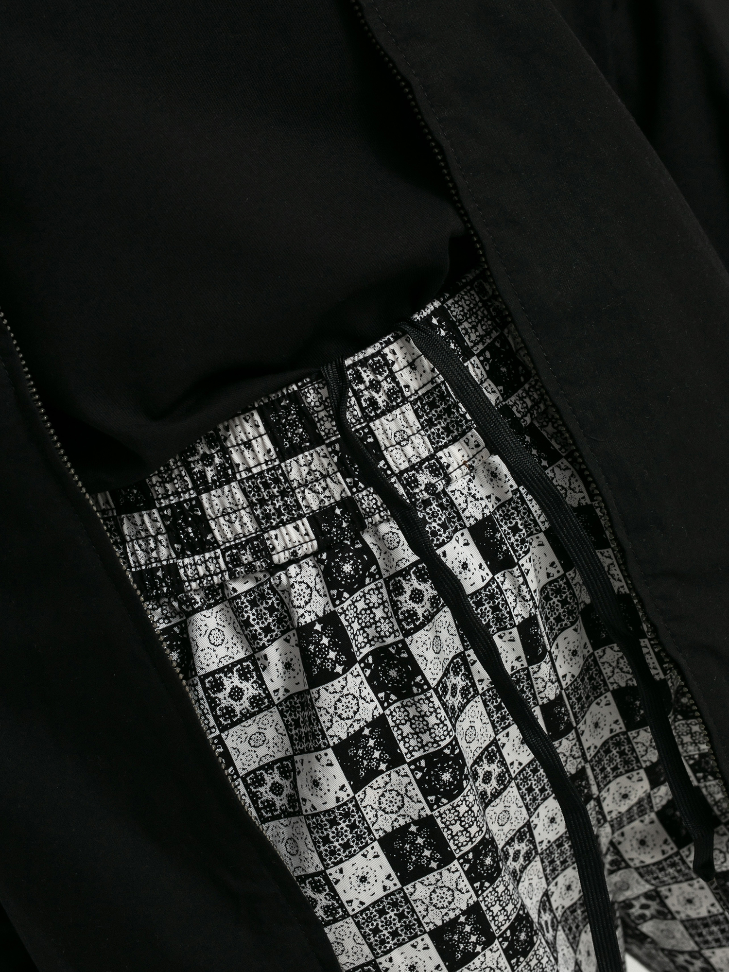 Spodnie Vans X Skateistan Wmn (black)