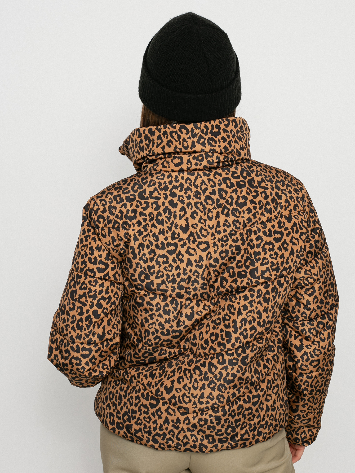 Kurtka Vans Foundry V Printed Puffer MTE Wmn (leopard spot)