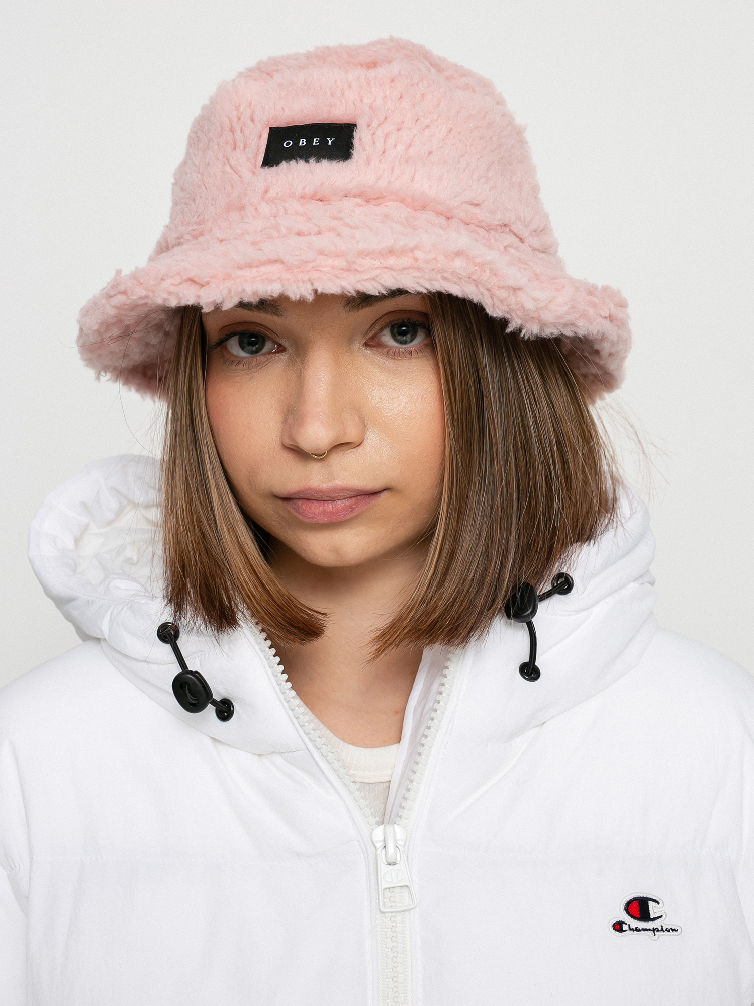 Kapelusz OBEY Sherpa Bucket (putty pink)