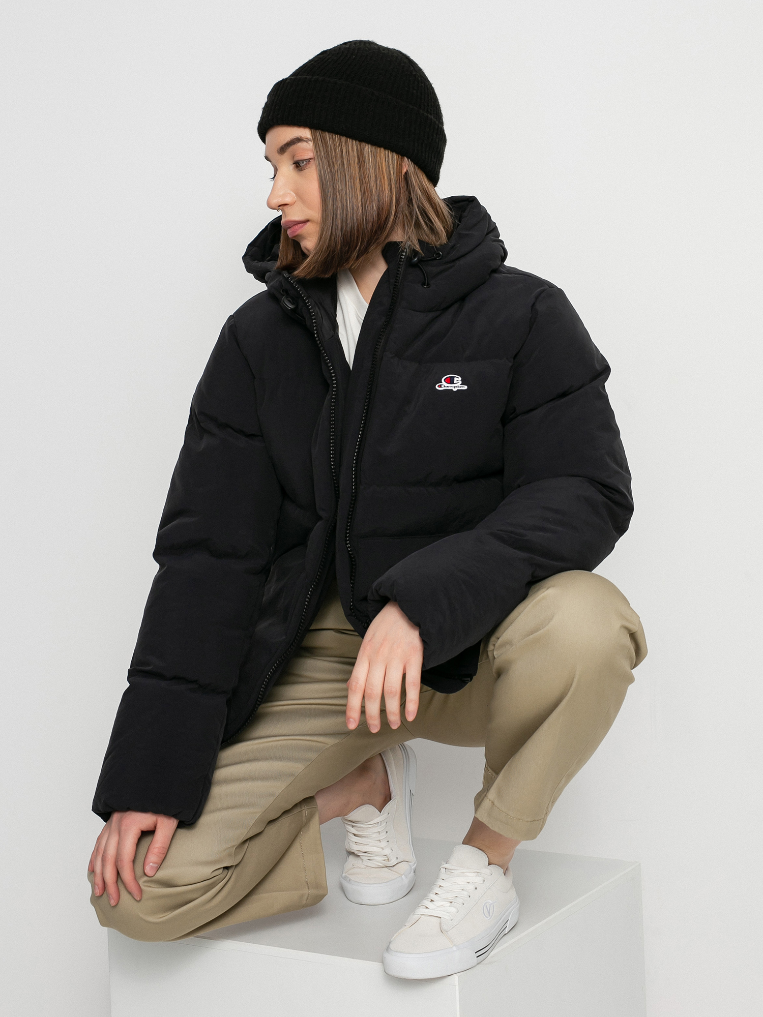 Kurtka Champion Hooded Jacket 114577 Wmn (nbk)