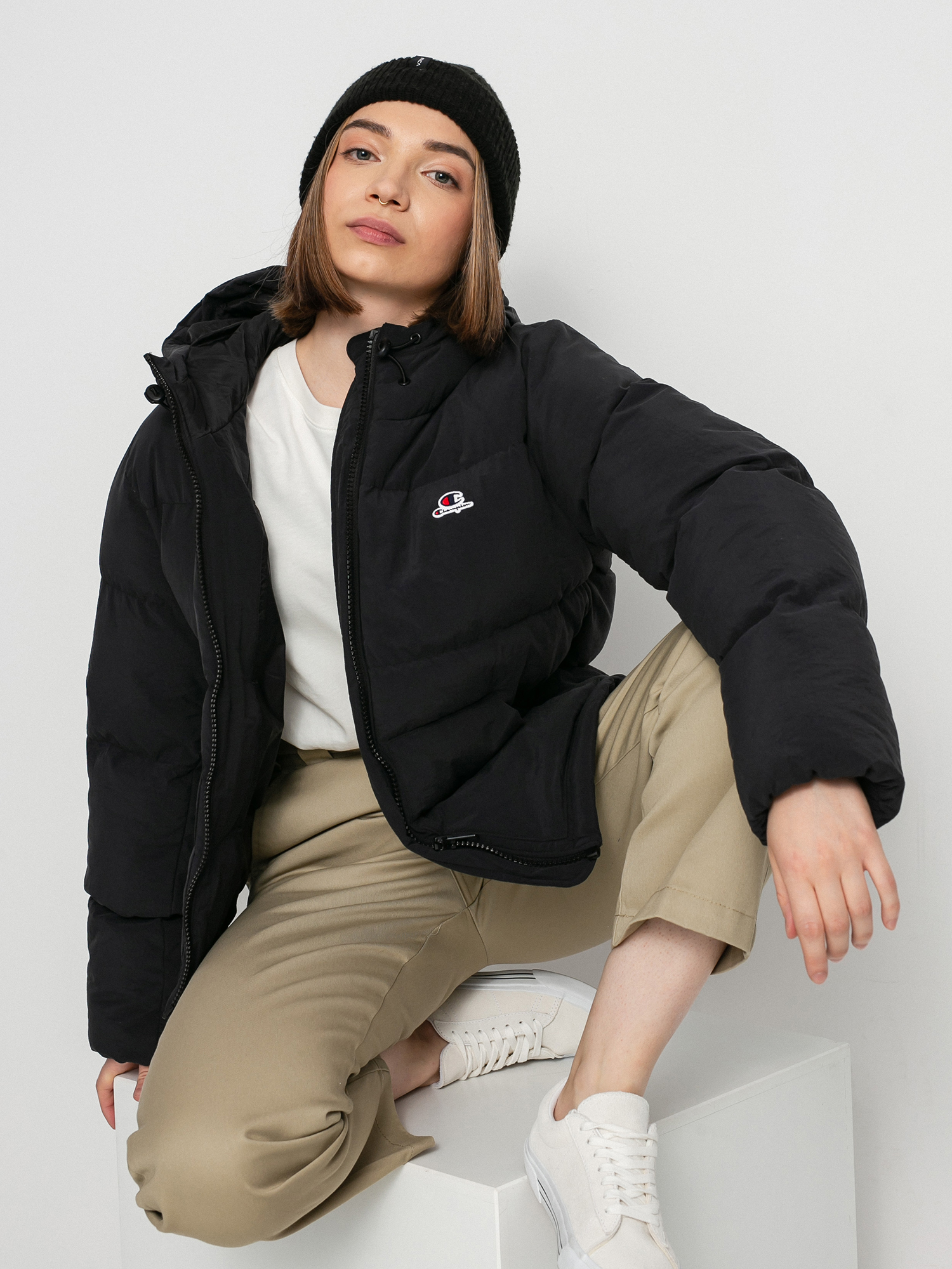 Kurtka Champion Hooded Jacket 114577 Wmn (nbk)