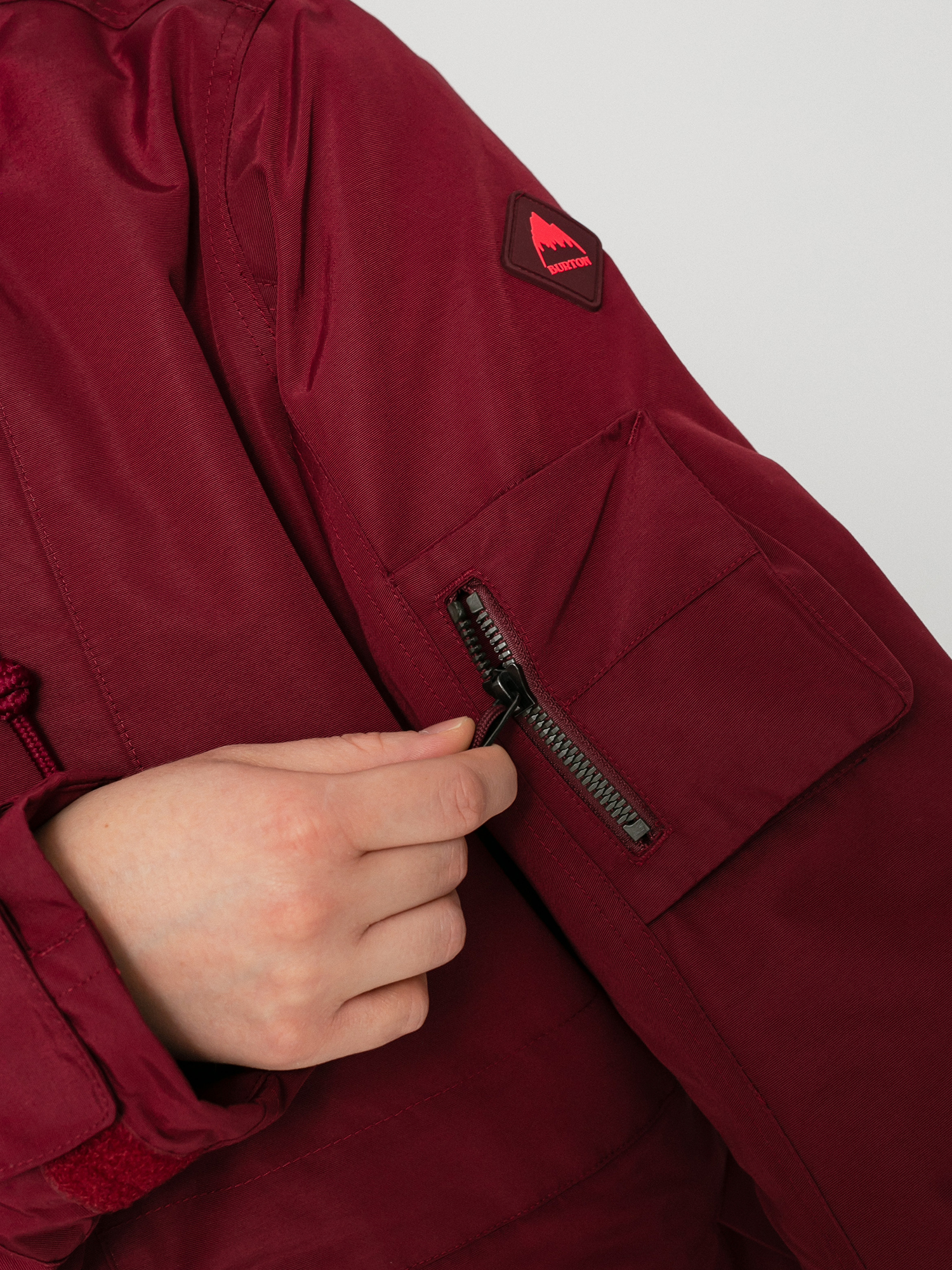Kurtka Burton Saxton Parka Wmn (mulled berry)
