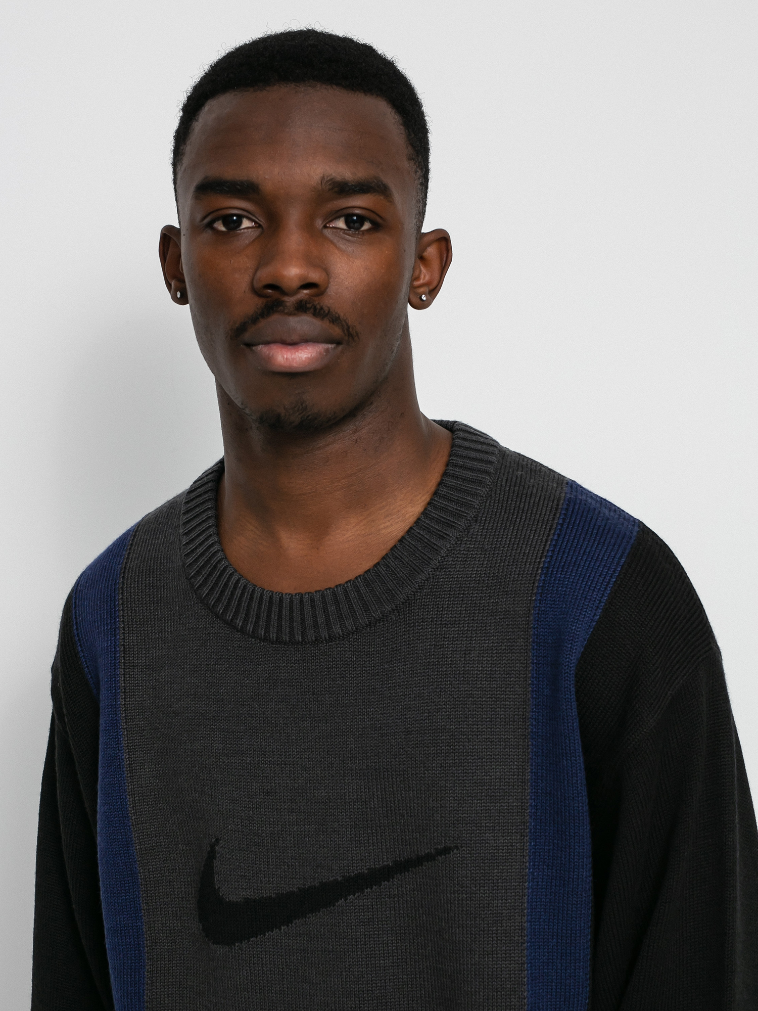 Sweter Nike SB Sweater (black/dk smoke grey/midnight navy/black)