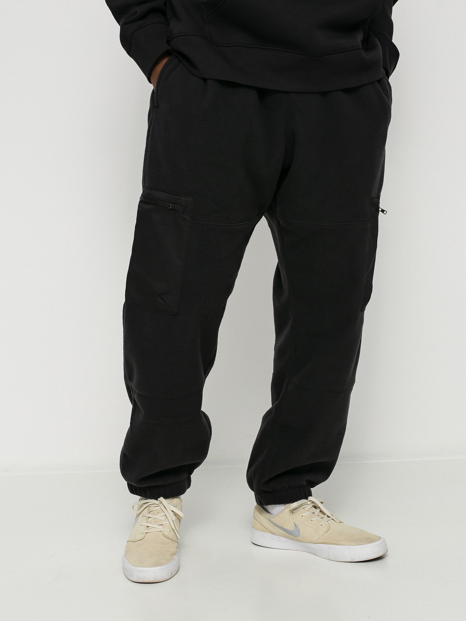 Spodnie Nike SB TF Winterized (black/black/black)