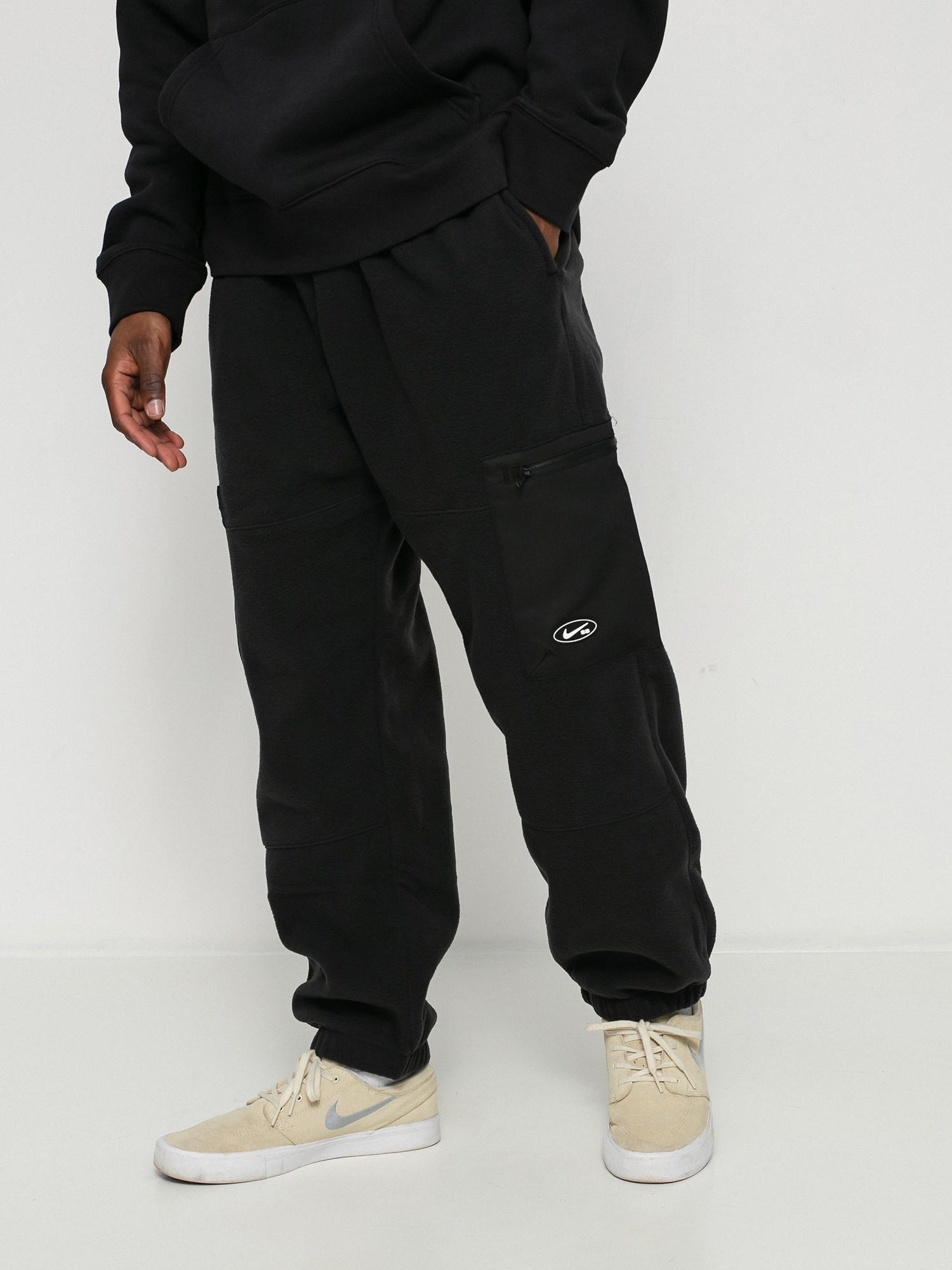 Spodnie Nike SB TF Winterized (black/black/black)