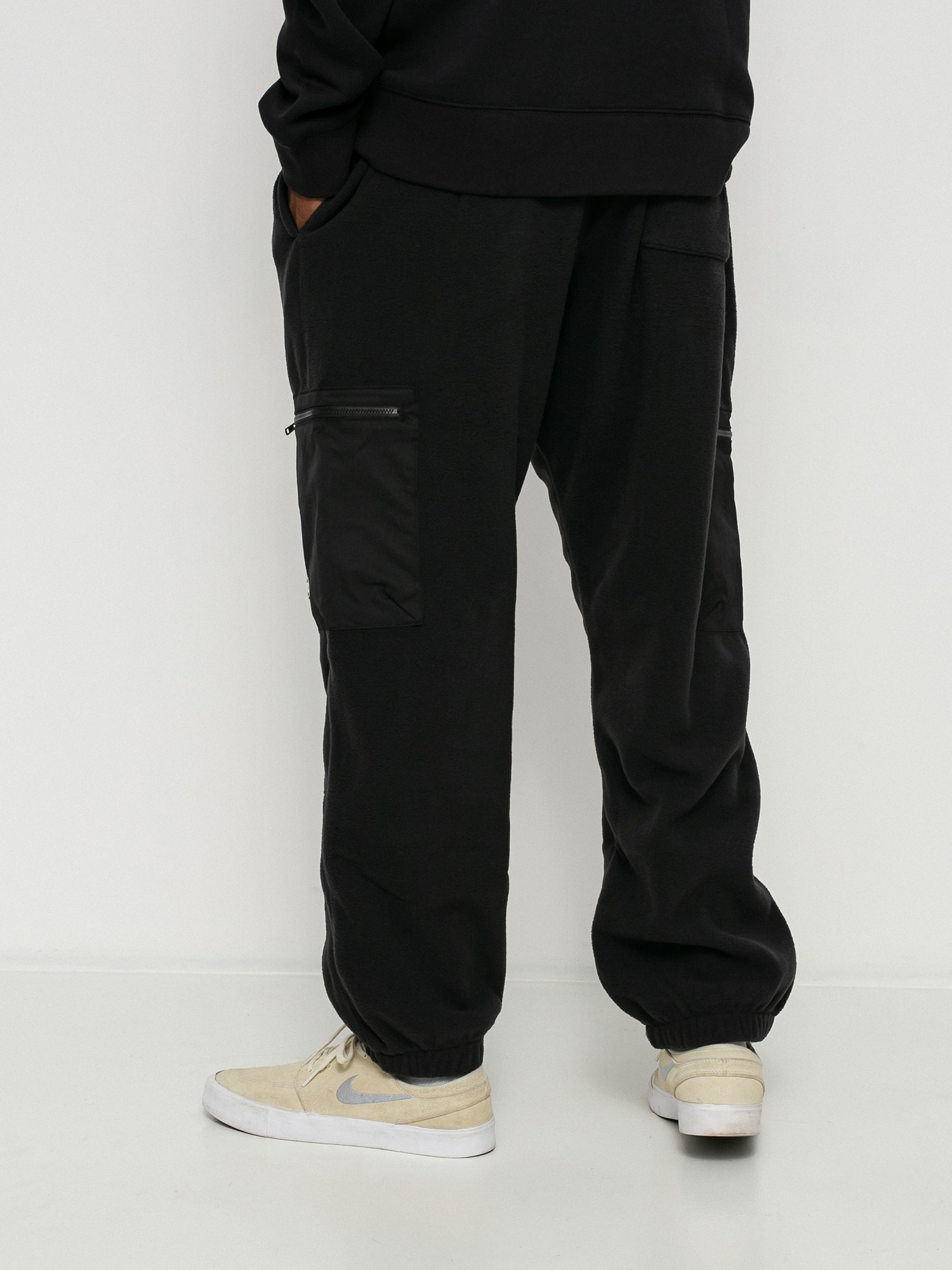 Spodnie Nike SB TF Winterized (black/black/black)