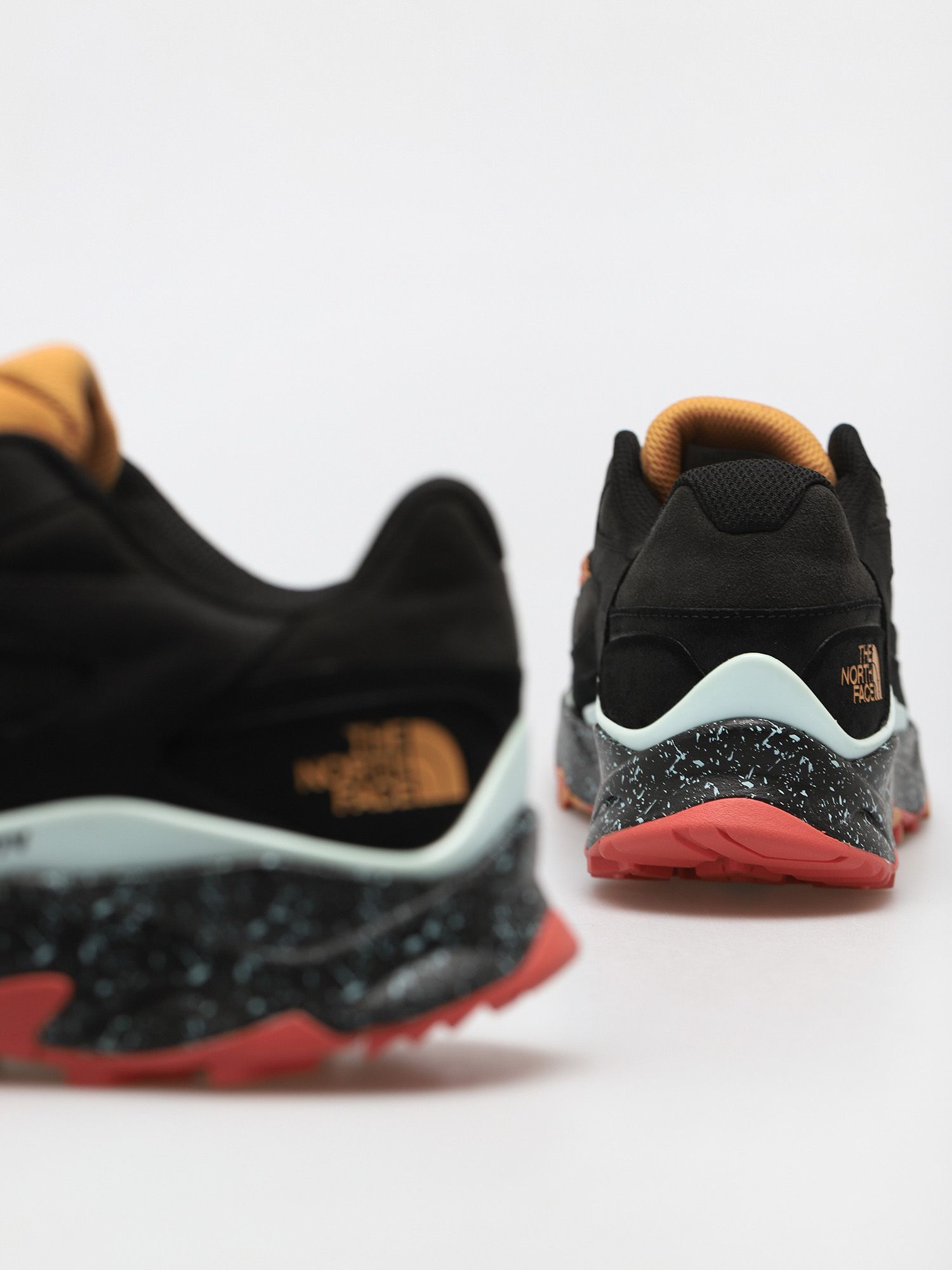 Buty The North Face Vectiv Taraval Street (tnf black/chamois orange)