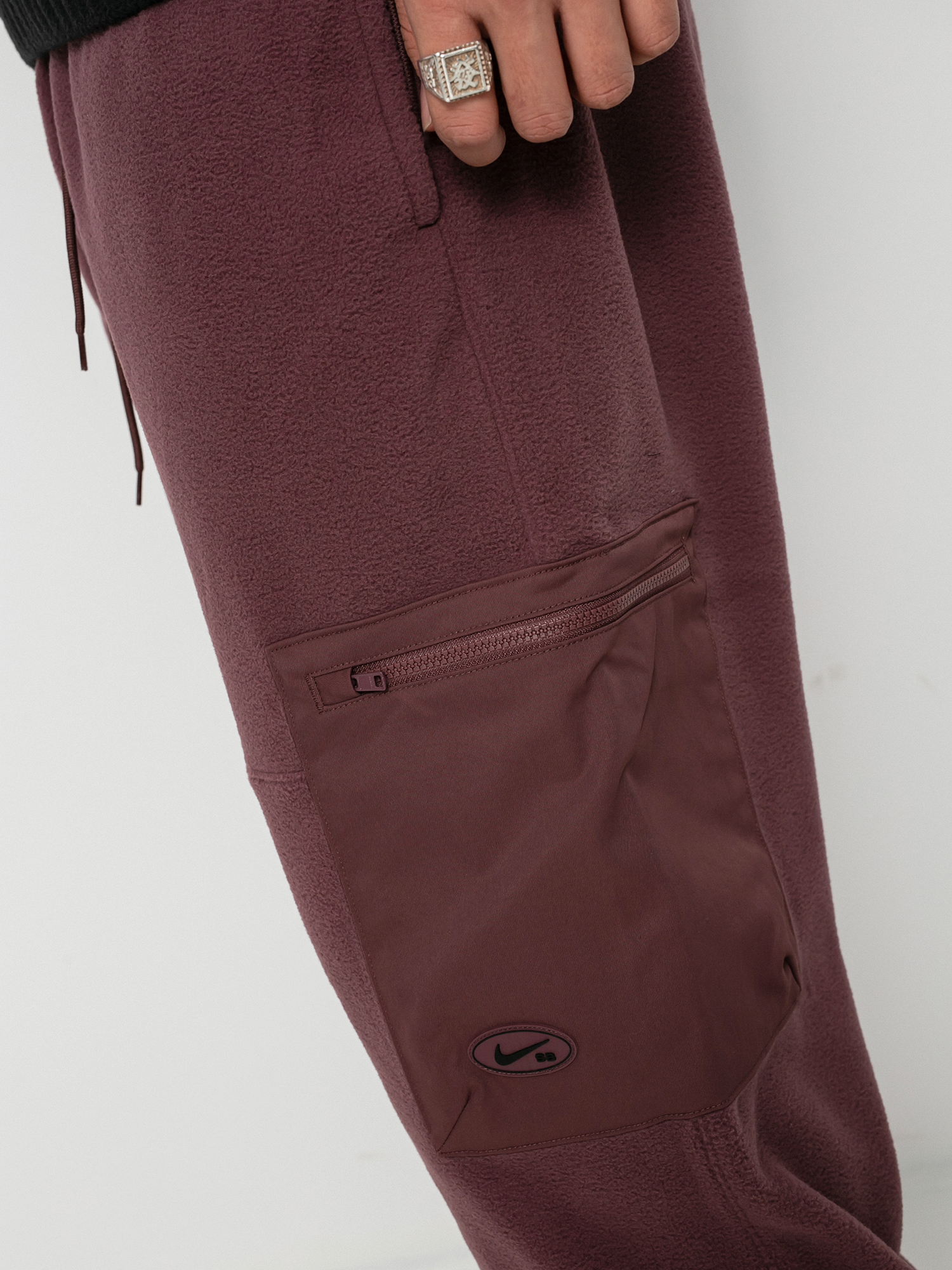 Spodnie Nike SB TF Winterized (dark wine/khaki/dark wine)