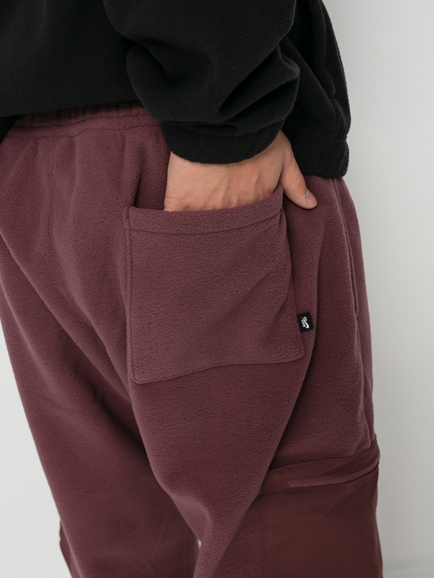Spodnie Nike SB TF Winterized (dark wine/khaki/dark wine)