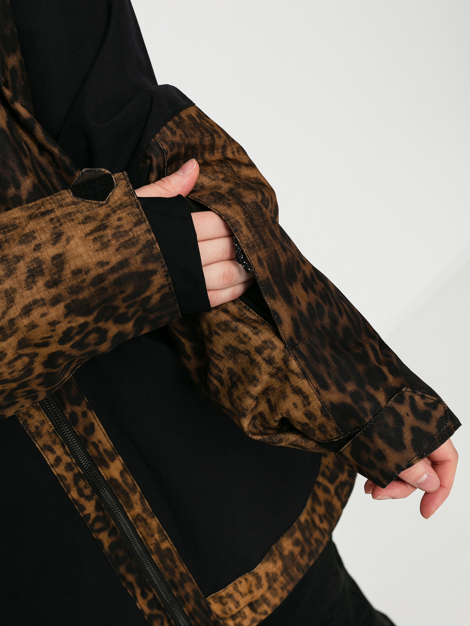 Damska Kurtka snowboardowa Volcom Shelter 3D Stretch (leopard)