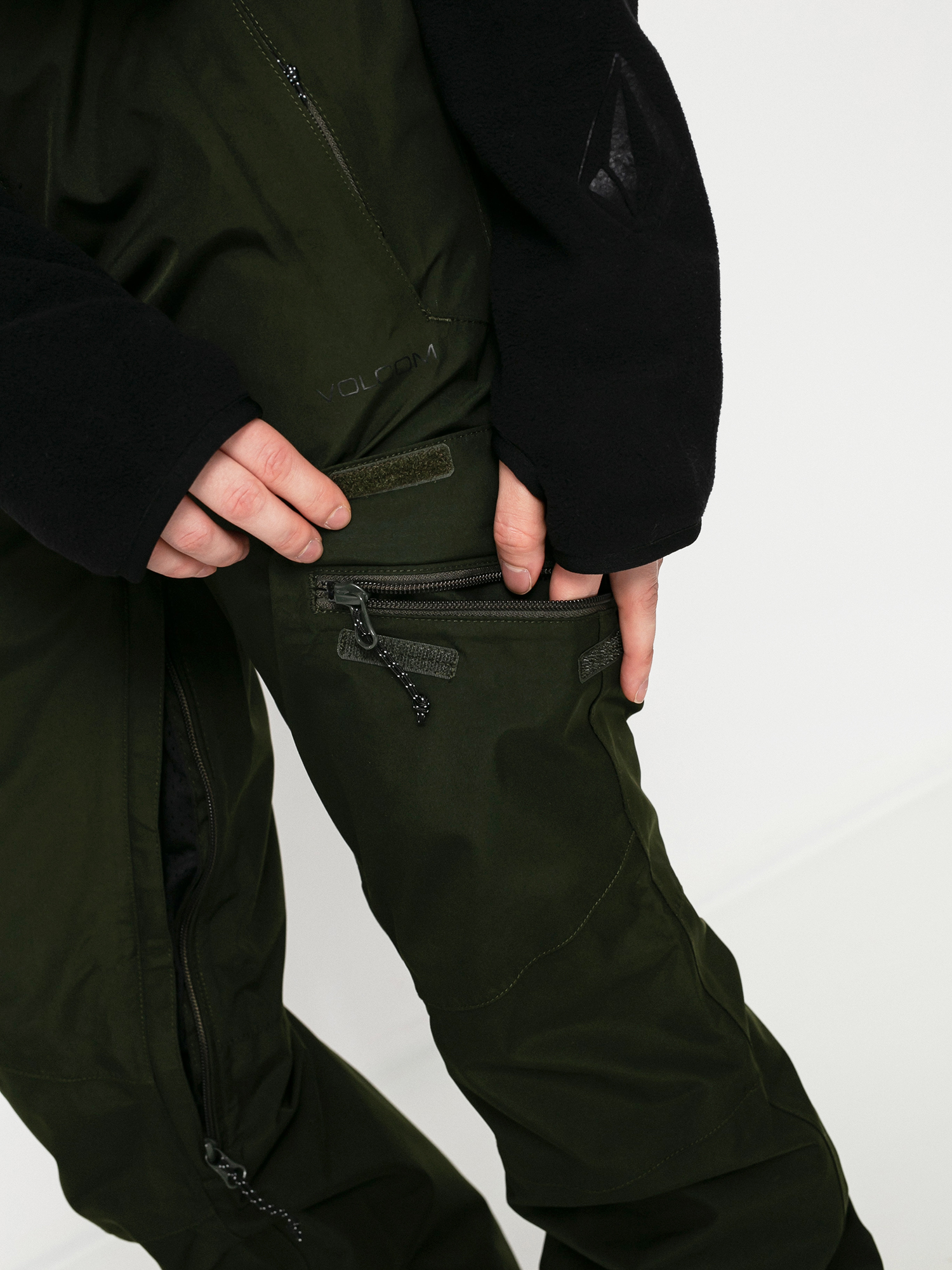 Damskie Spodnie snowboardowe Volcom Aston Gore Tex (black green)