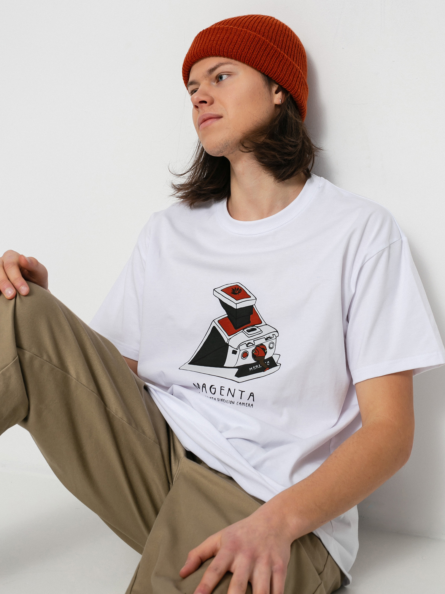 T-shirt Magenta Camera (white)