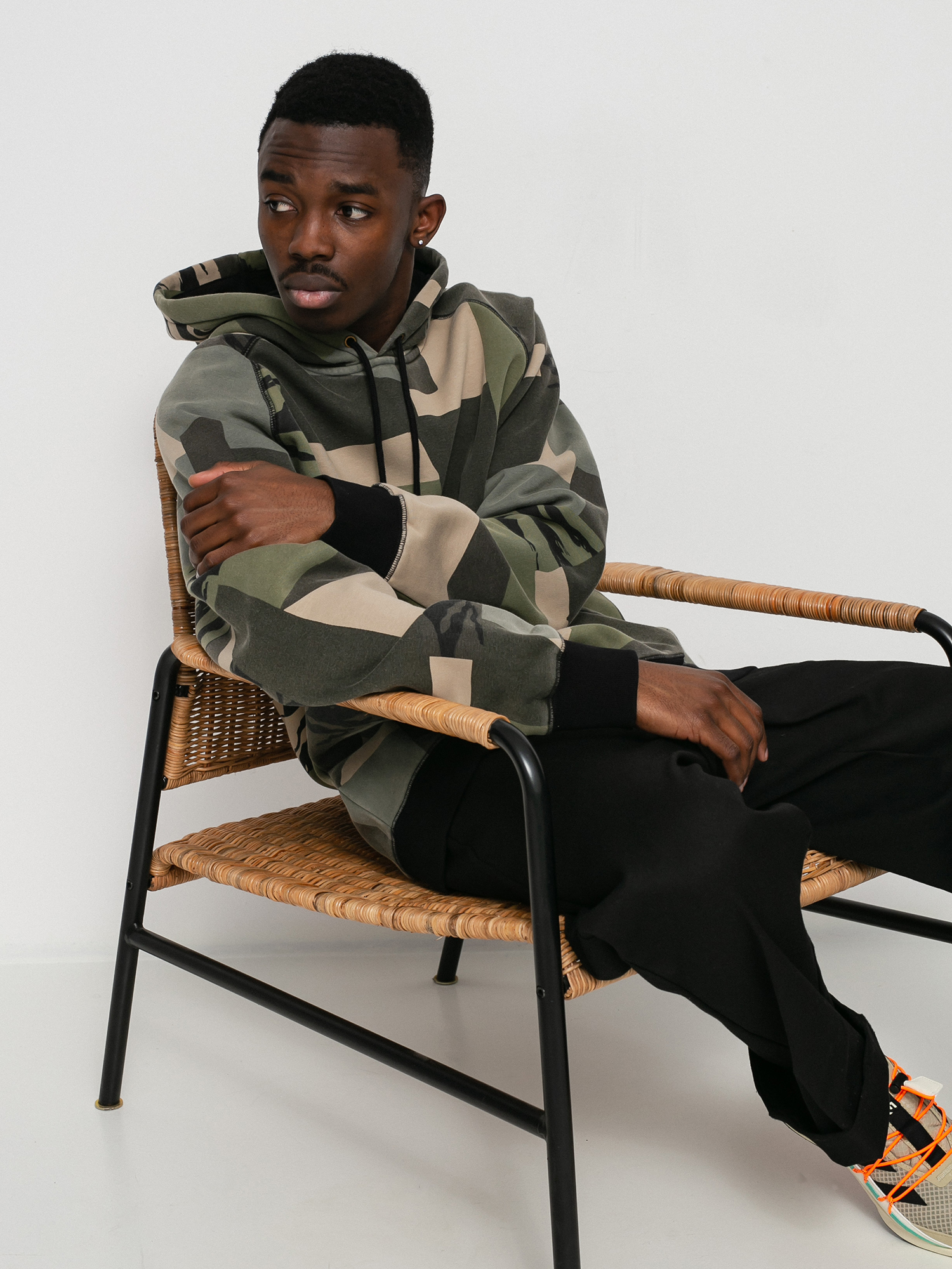 Bluza z kapturem Carhartt WIP Chase HD (camo mend/gold)