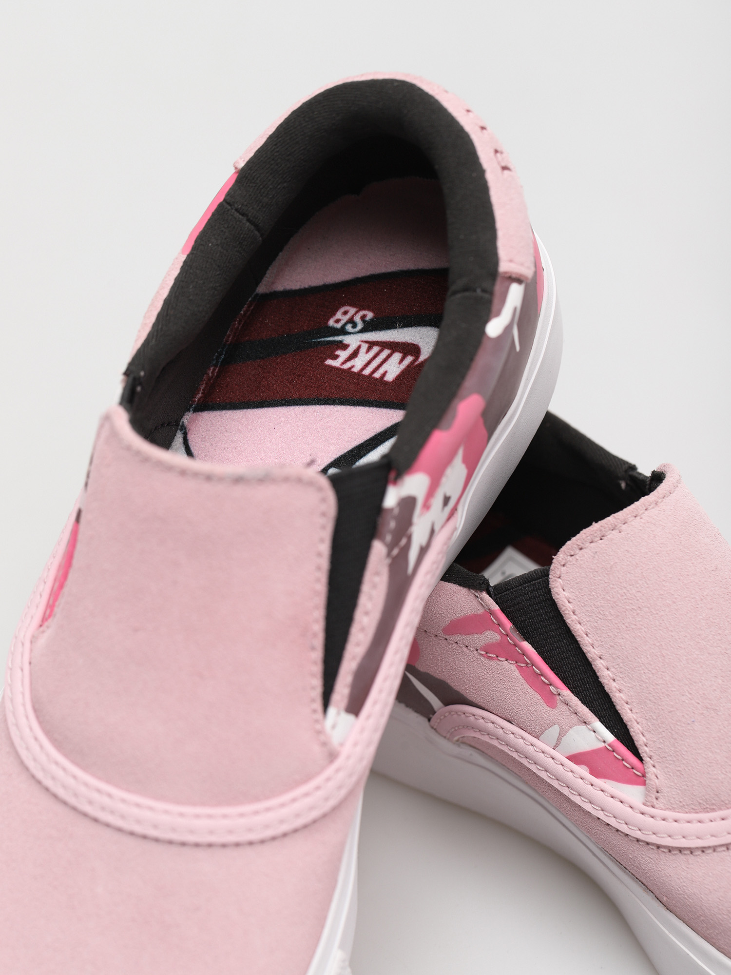 Buty Nike SB Zoom Verona Slip X Leticia Bufoni (prism pink/team red pinksicle white)