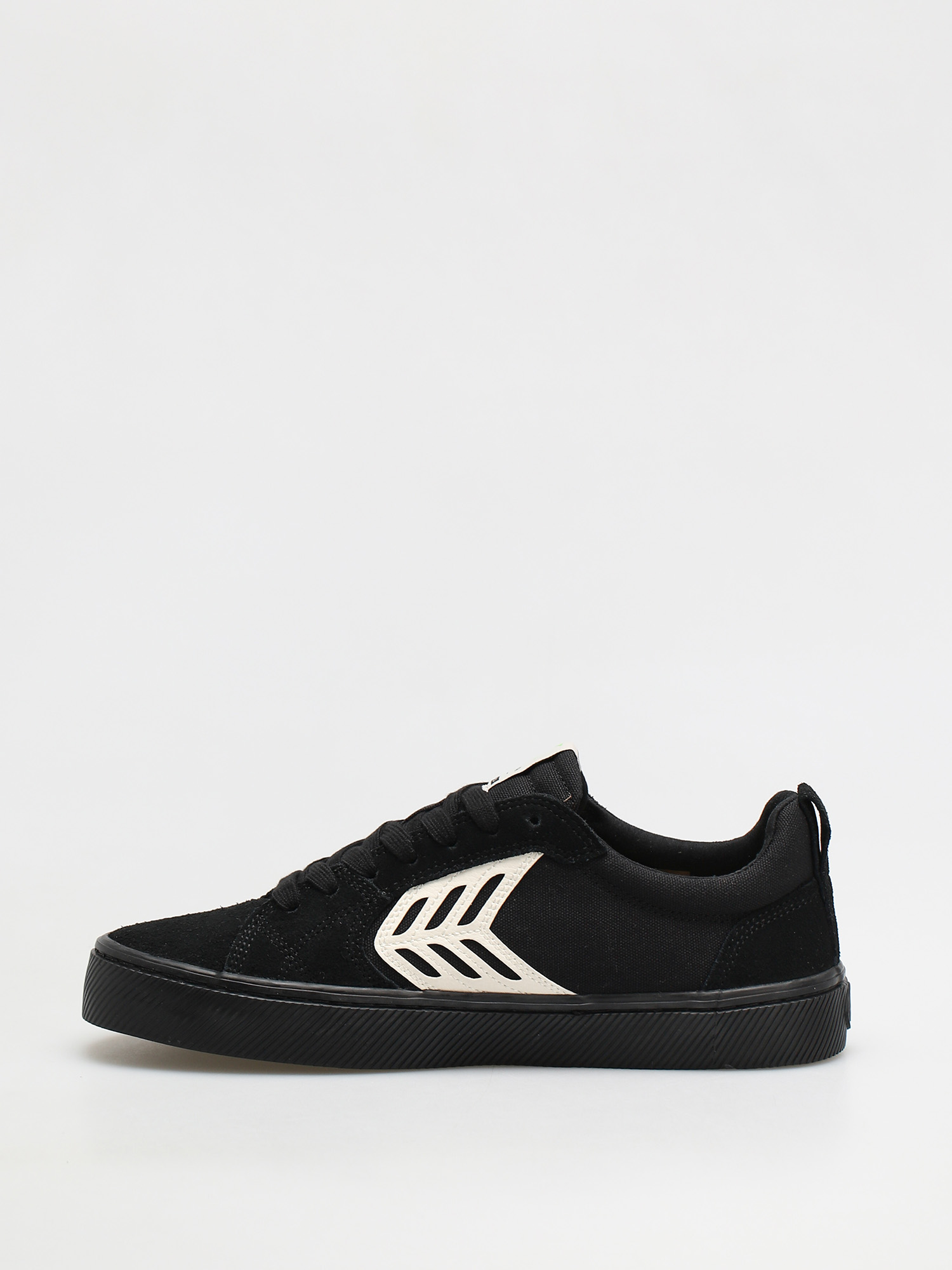 Buty Cariuma Catiba Pro (all black/ivory logo)