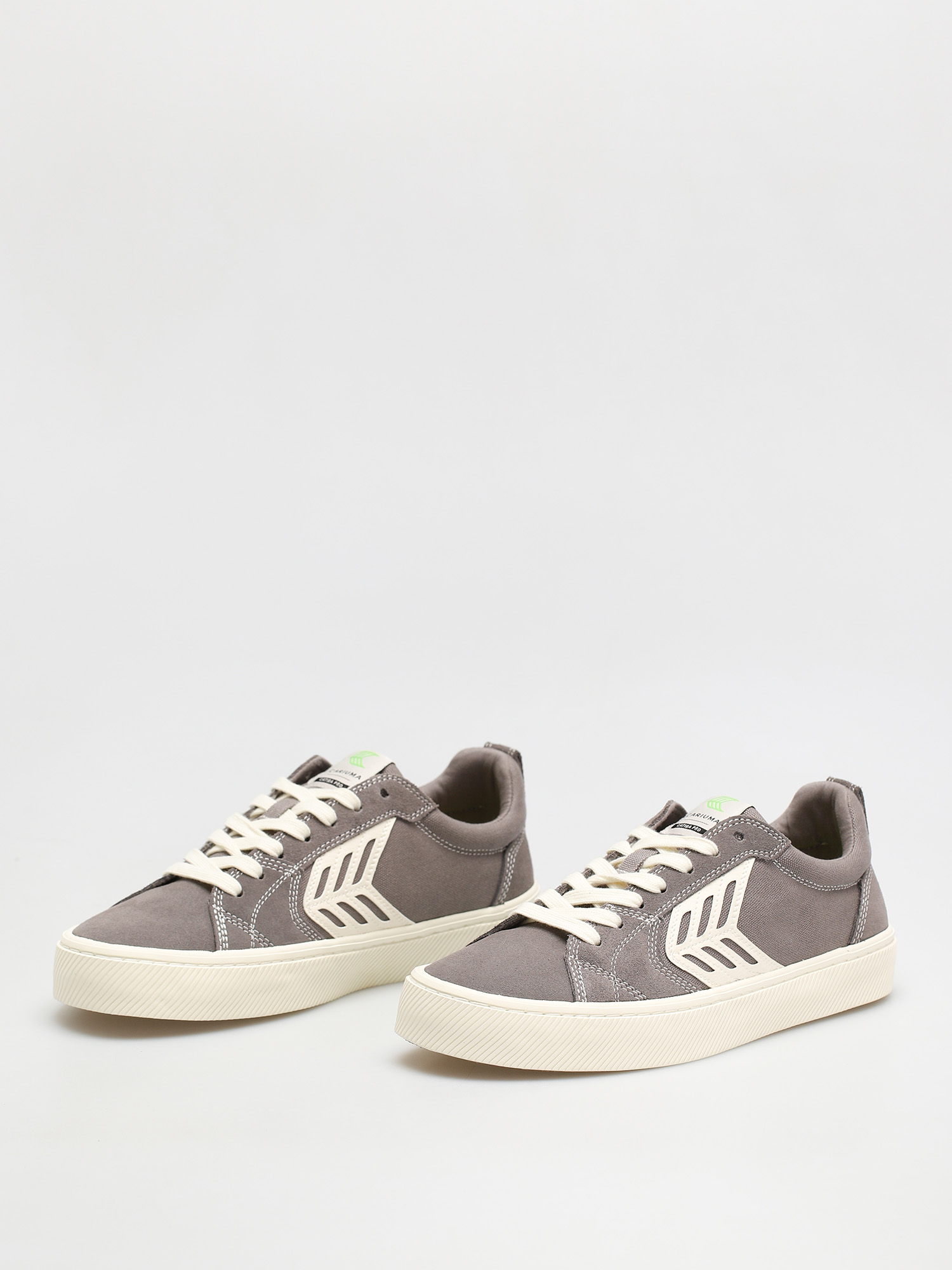 Buty Cariuma Catiba Pro (charcoal grey/contrast thread ivory logo)