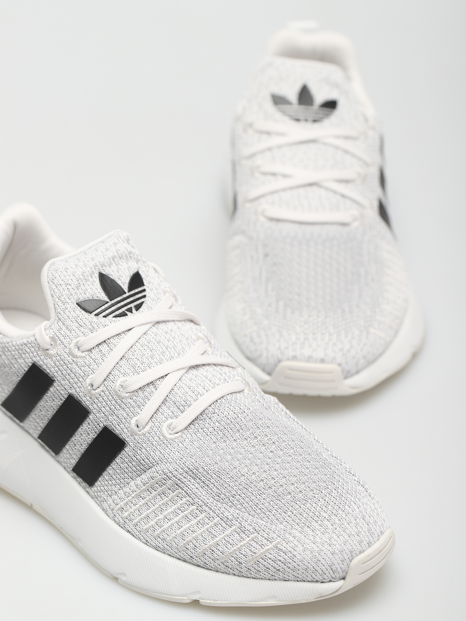 Buty adidas Originals Swift Run 22 Wmn (crywht/cblack/gretwo)