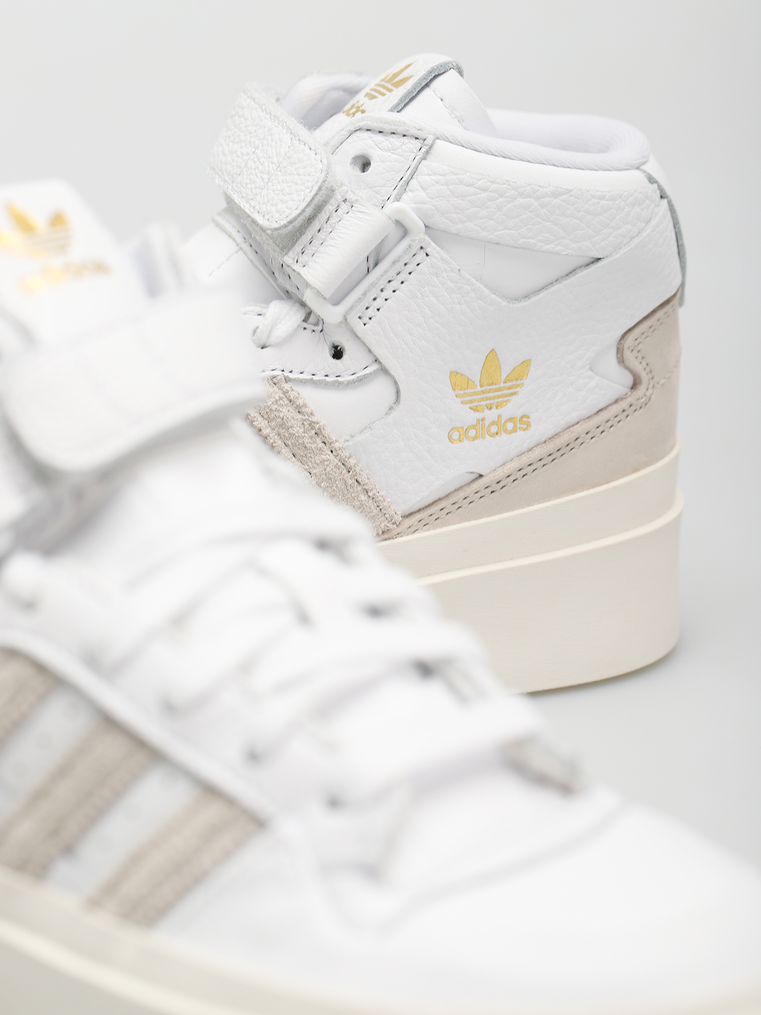 Buty adidas Originals Forum Bonega Mid Wmn (ftwwht/orbgry/cbrown)