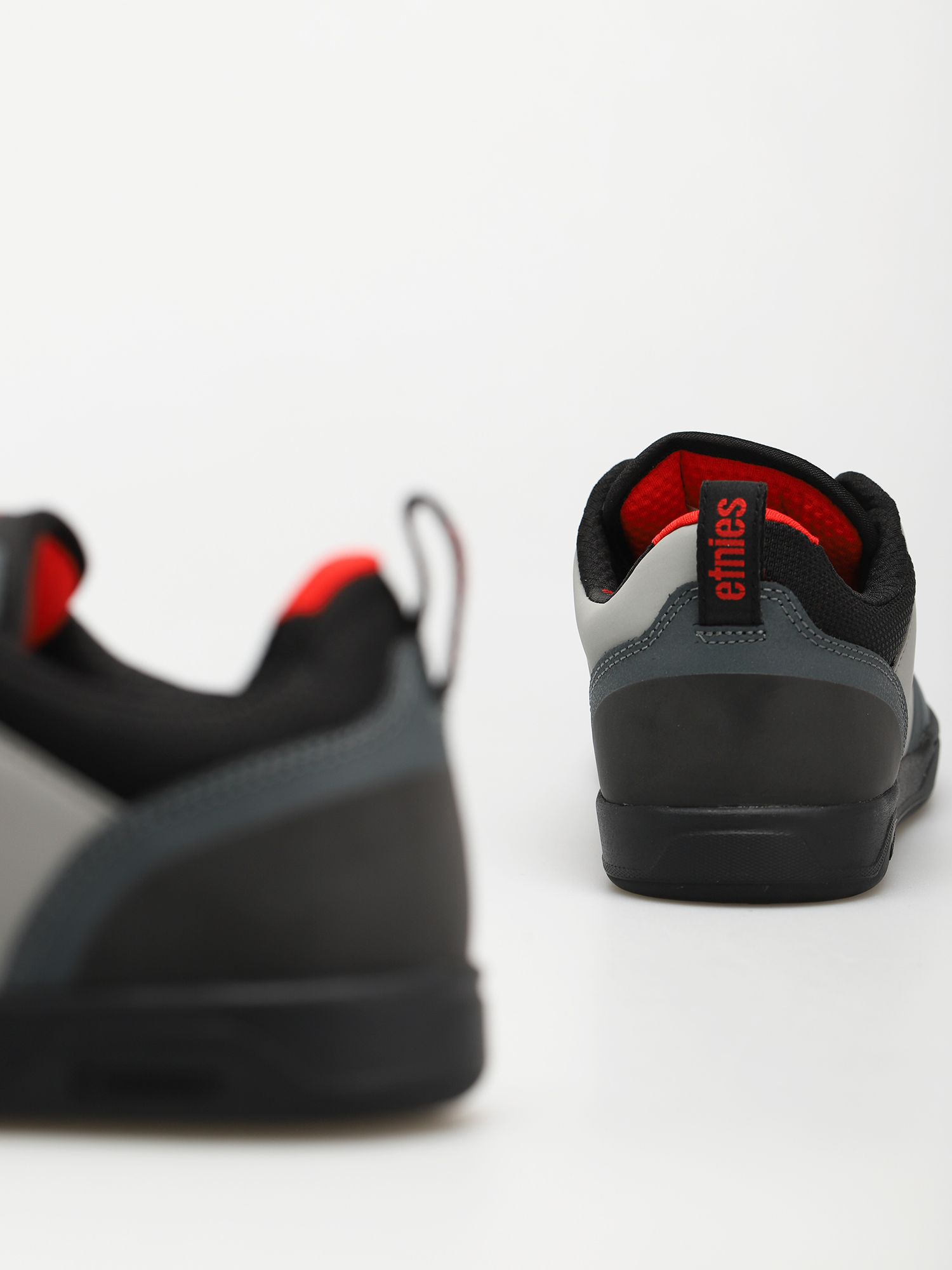 Buty Etnies Culvert (dark grey/grey/red)