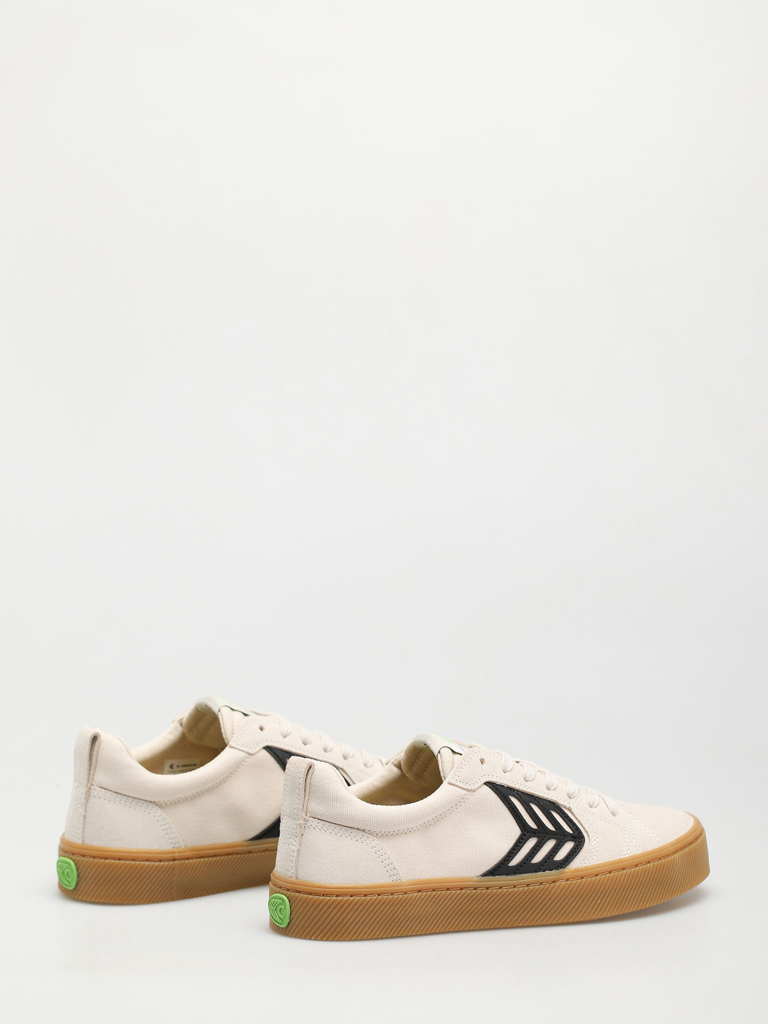Buty Cariuma Catiba Pro (gum vintage white/black logo)