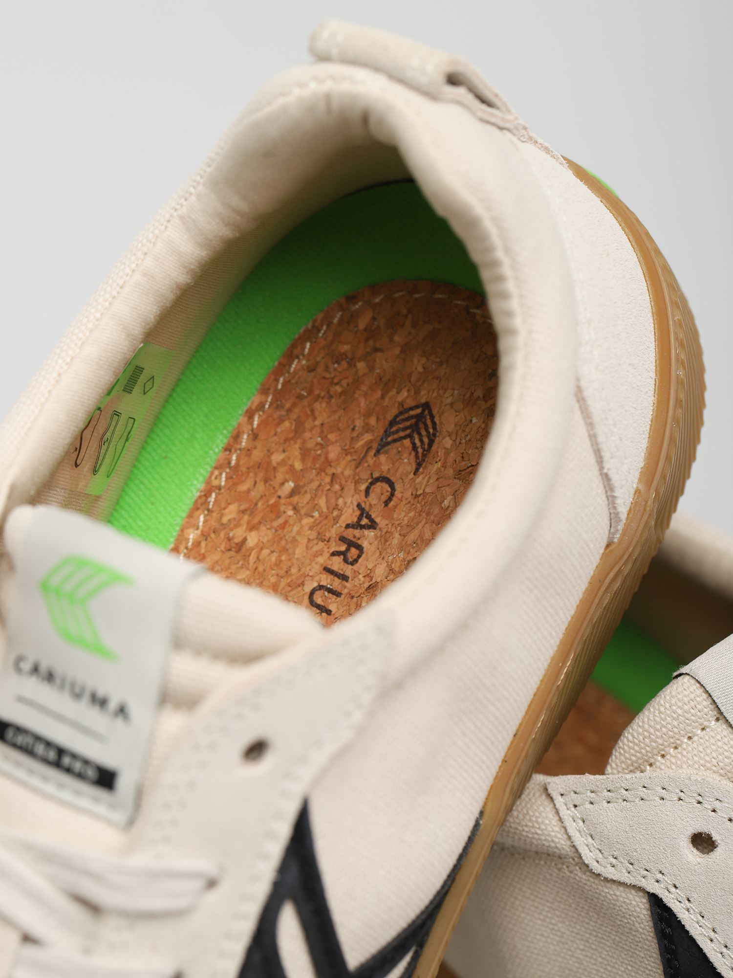 Buty Cariuma Catiba Pro (gum vintage white/black logo)