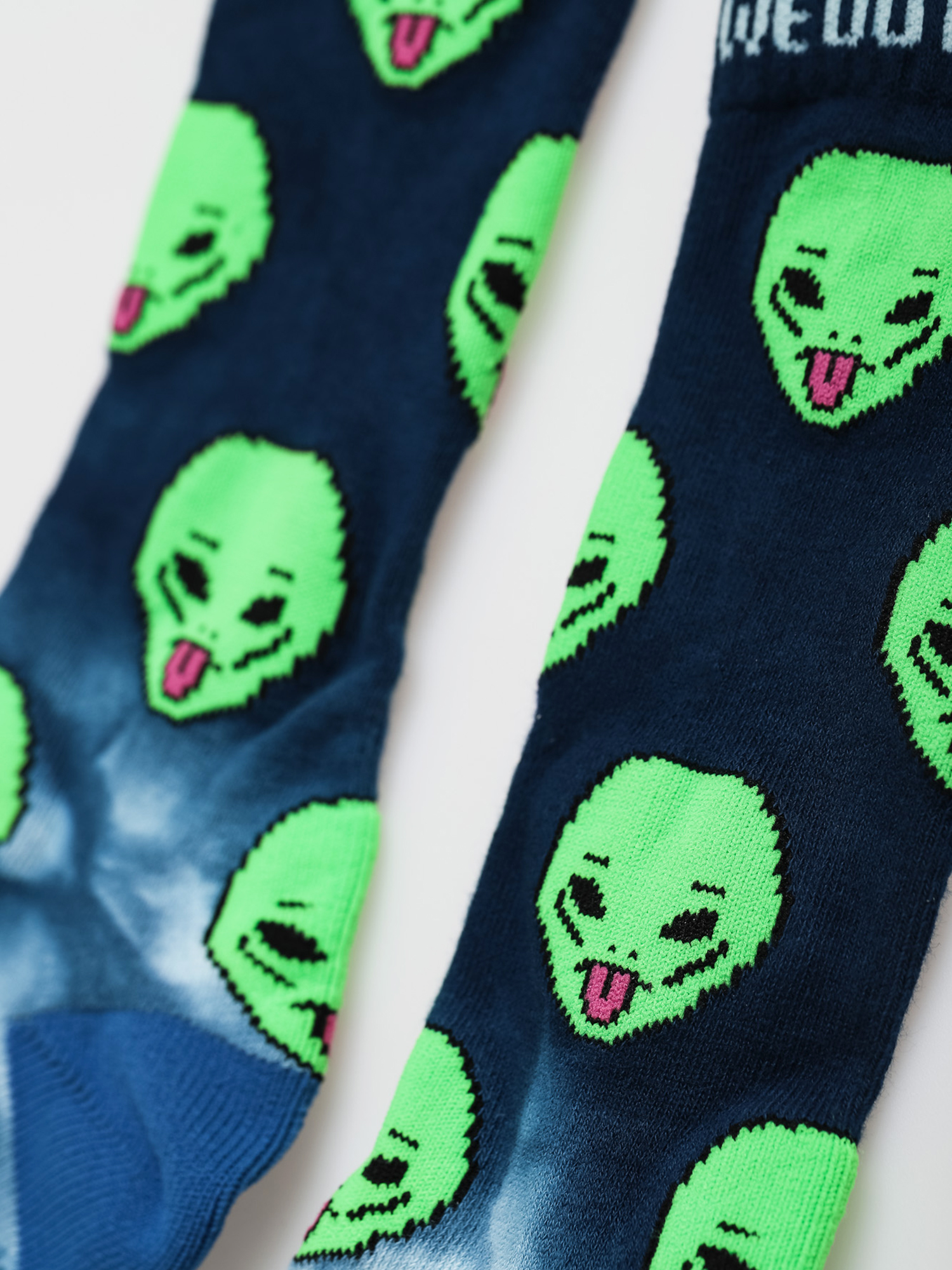 Skarpetki RipNDip We Out Here (blue/neon tie dye)