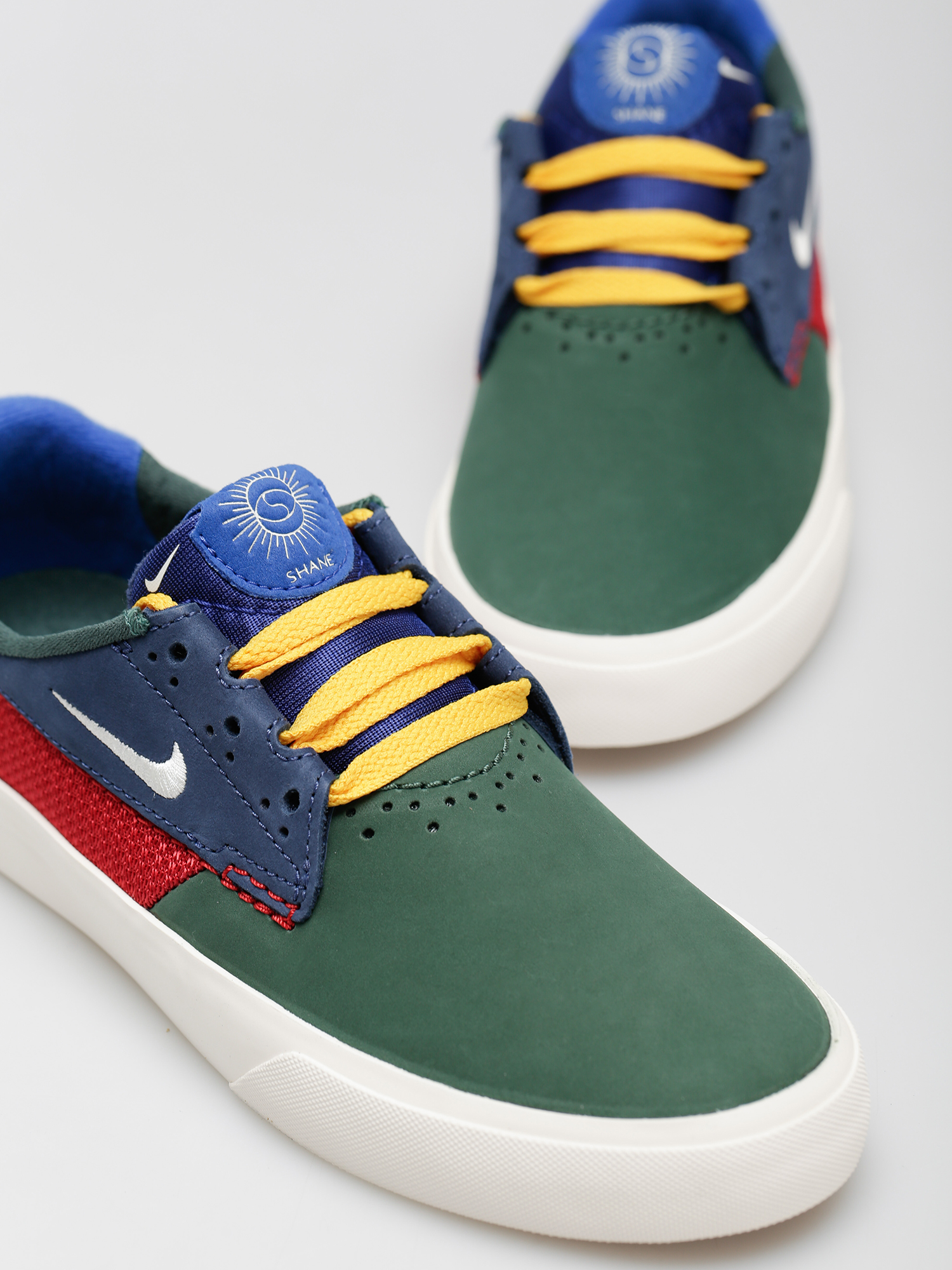 Buty Nike SB Shane (noble green/sail varsity red navy)
