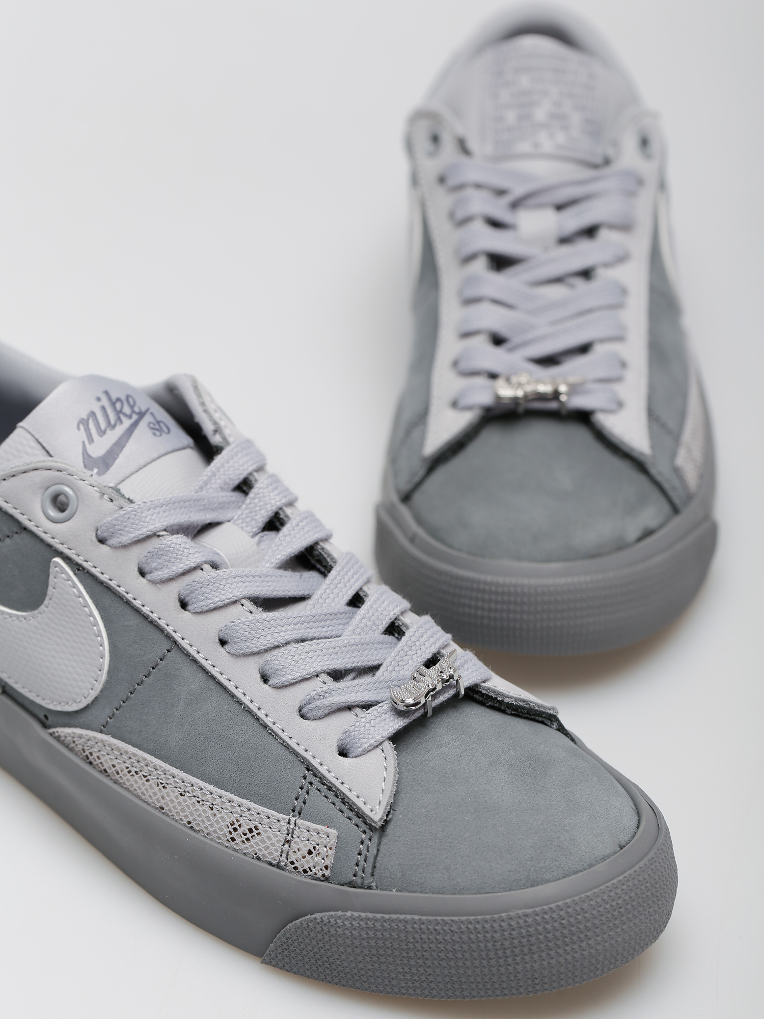 Buty Nike SB Zoom Blazer Low Qs (cool grey/wolf grey)