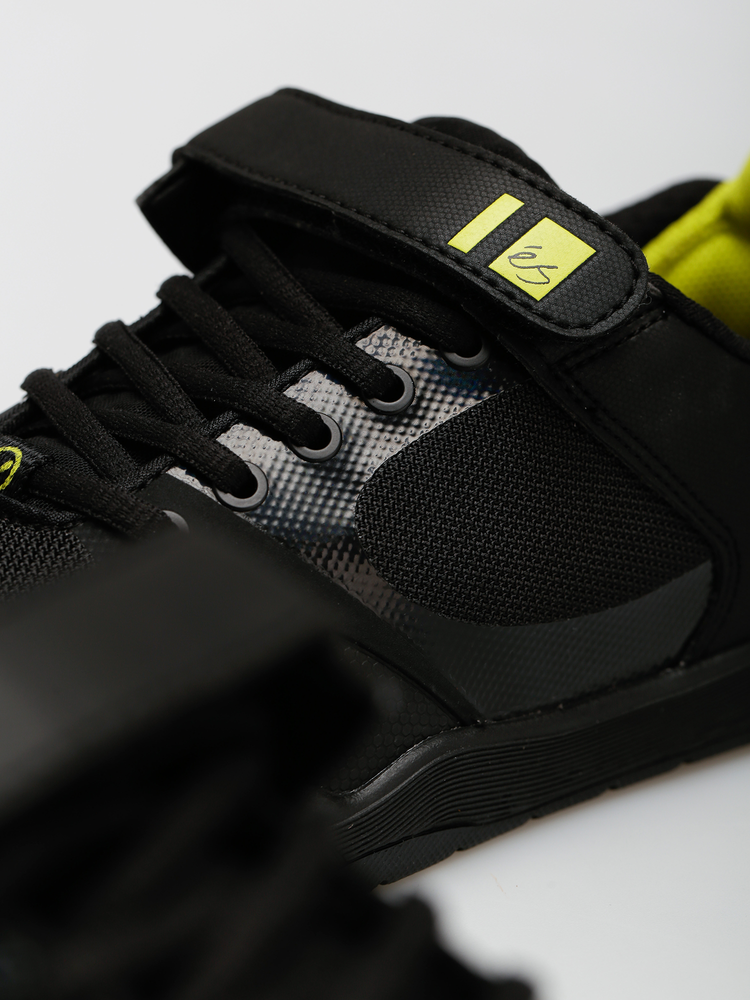 Buty eS Accel Plus Ever Stitch (black/glam)