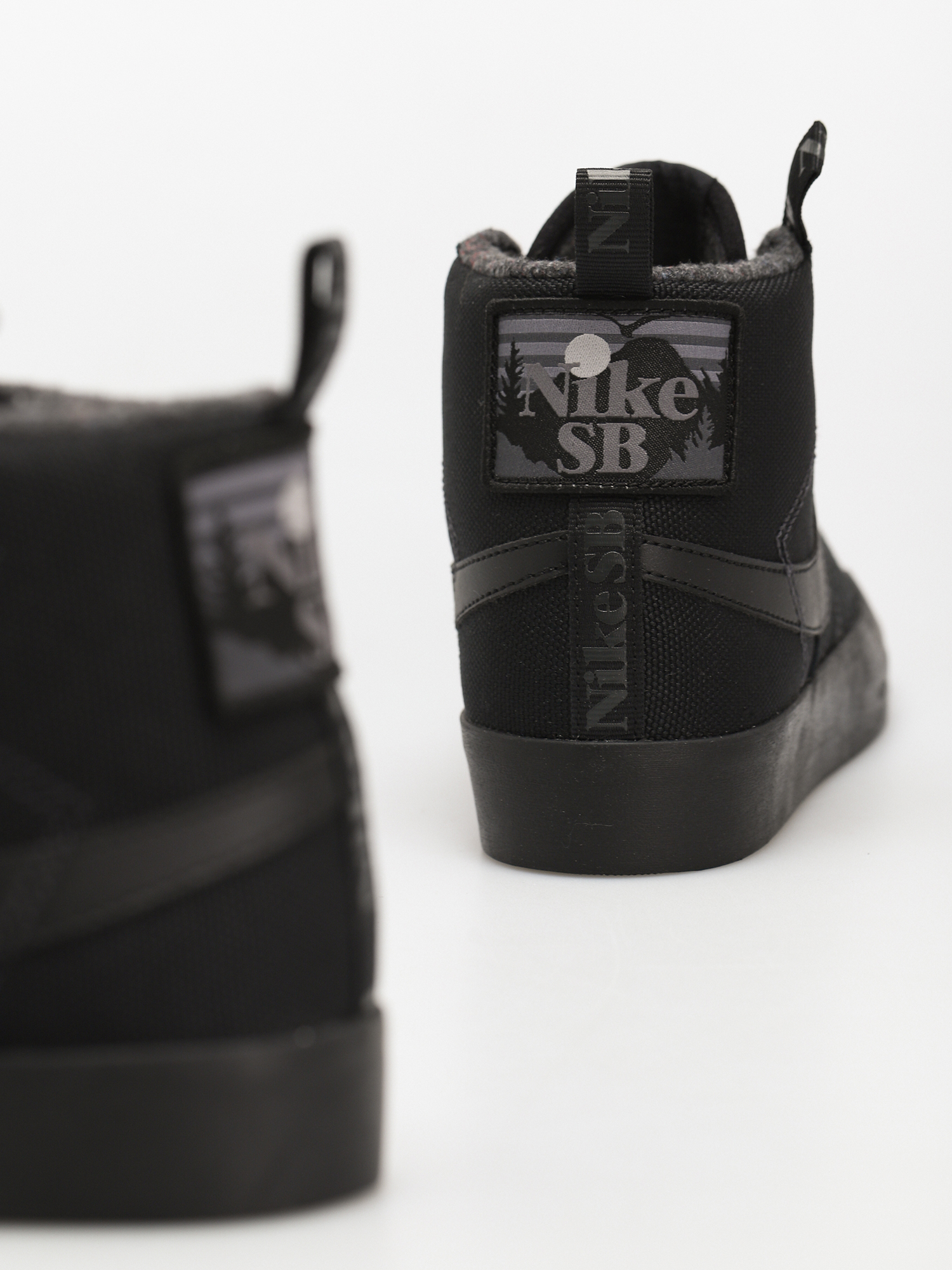 Buty Nike SB Zoom Blazer Mid Premium (black/black anthracite black)