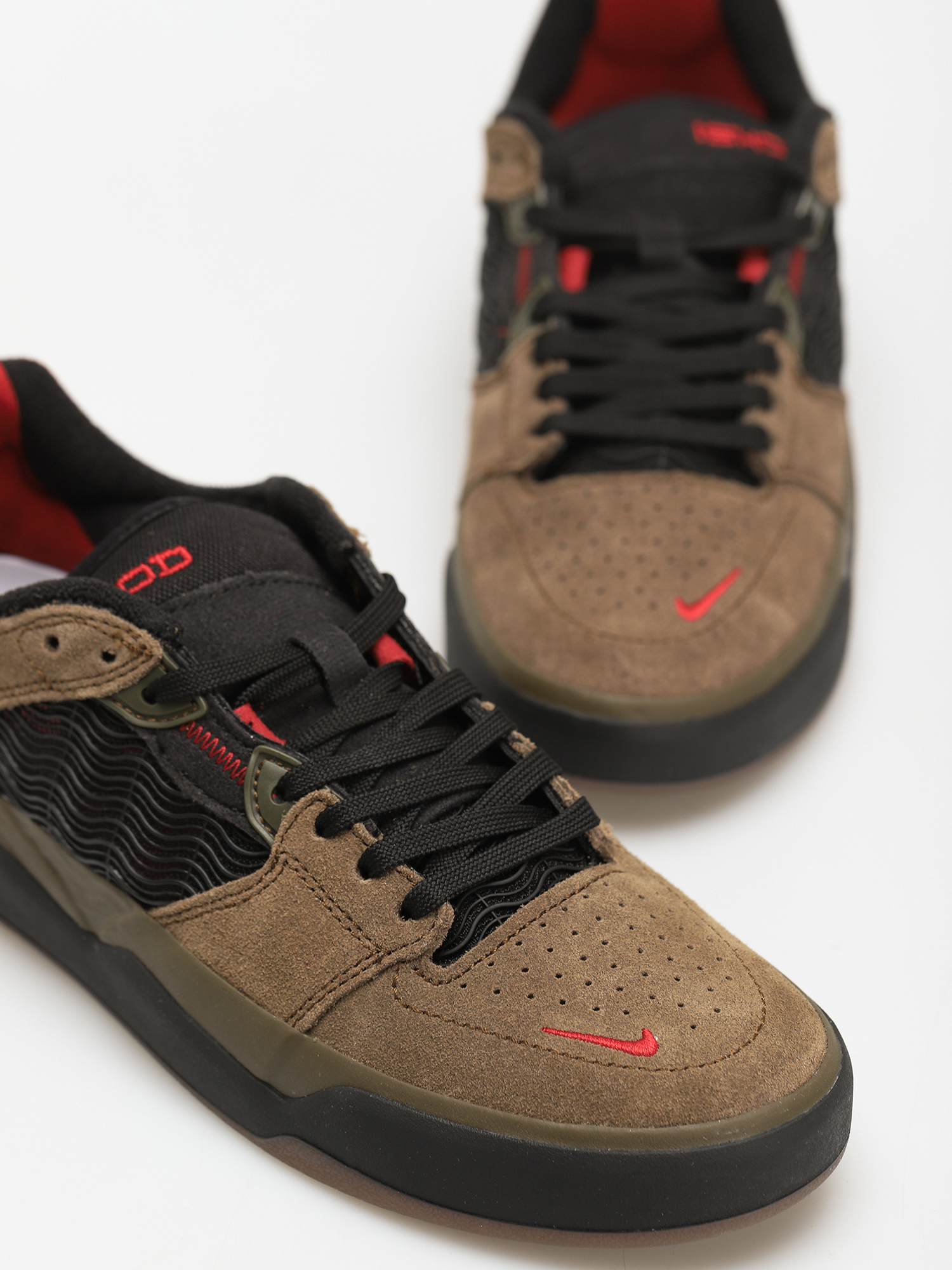 Buty Nike SB Ishod (light olive/black light olive)