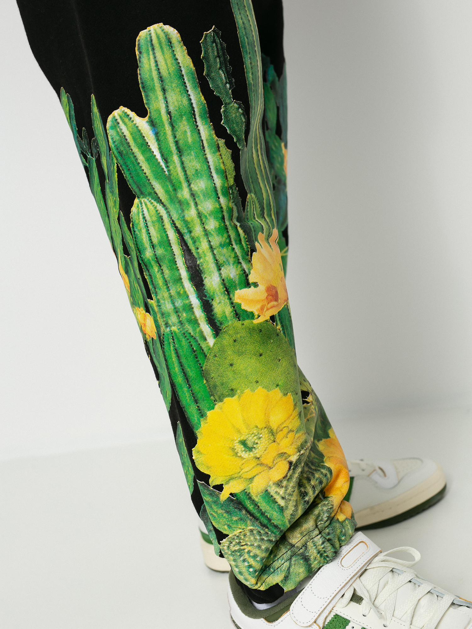 Spodnie Chinatown Market Cactus Arc (black)