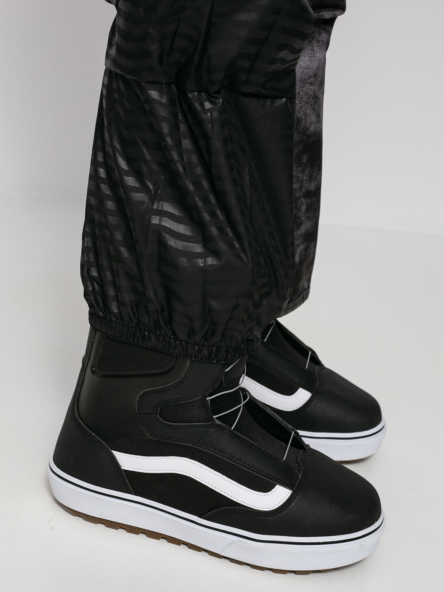 Męskie Spodnie snowboardowe Volcom Roan Bib Overall (acid black)
