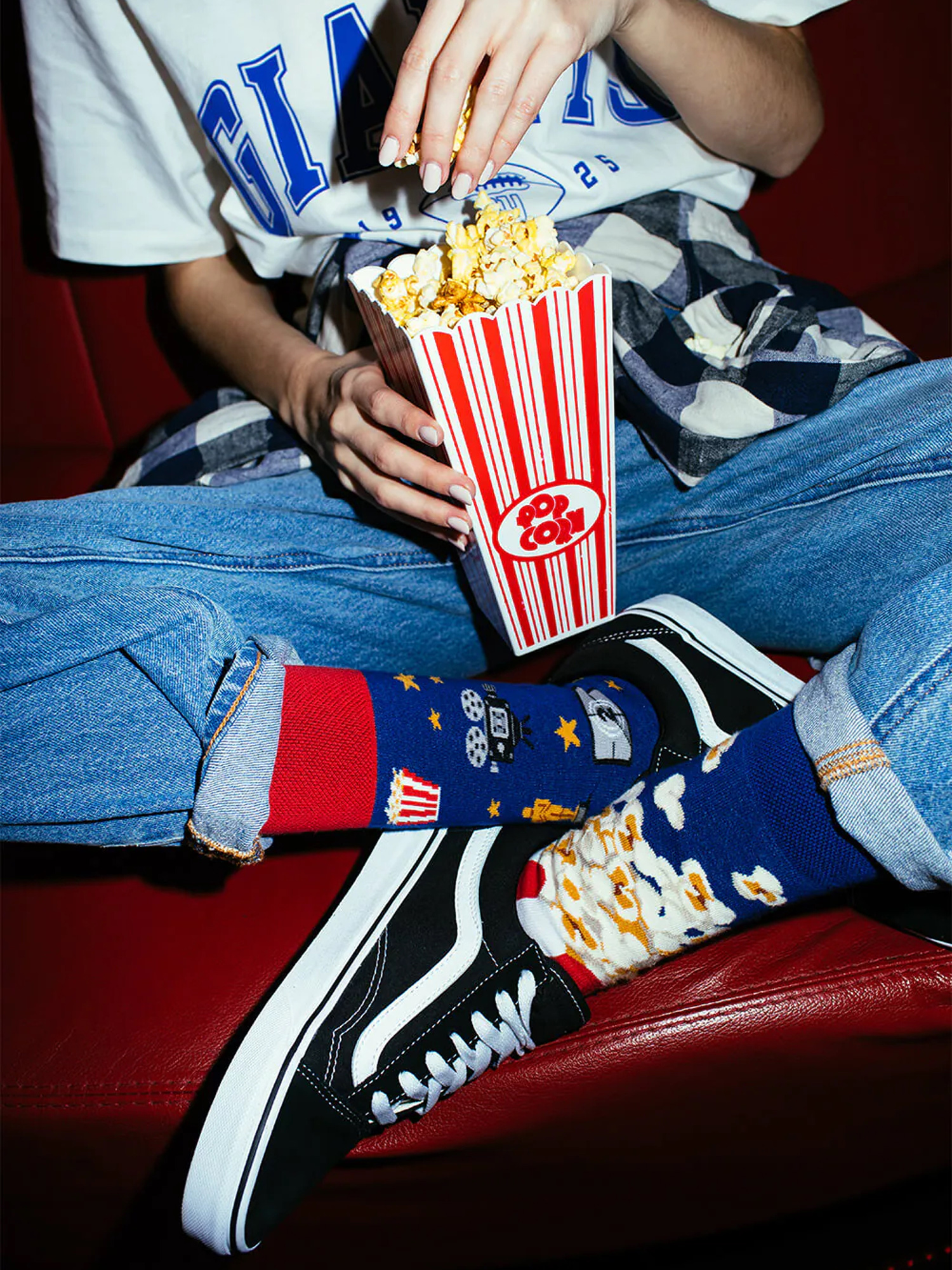 Skarpetki Many Mornings Movie Maniac (navy/red/white)