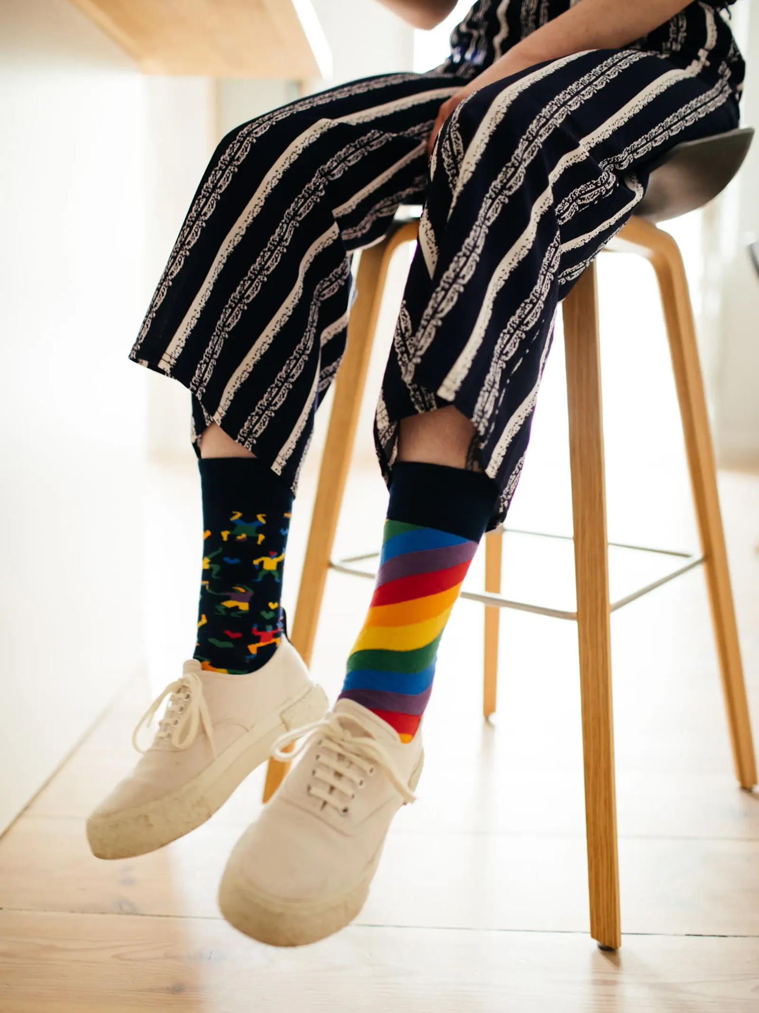 Skarpetki Many Mornings Over The Rainbow (navy/multi)