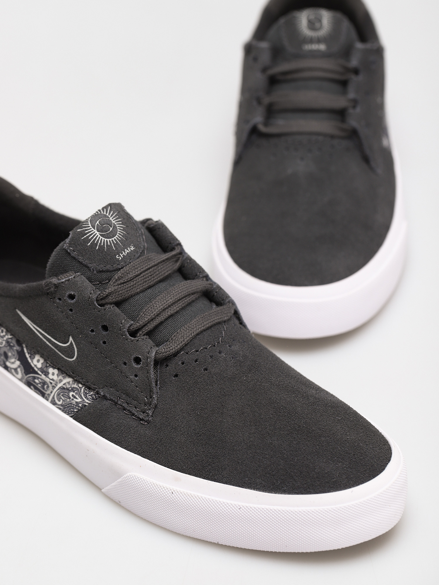 Buty Nike SB Shane Premium (dk smoke grey/grey fog white black)