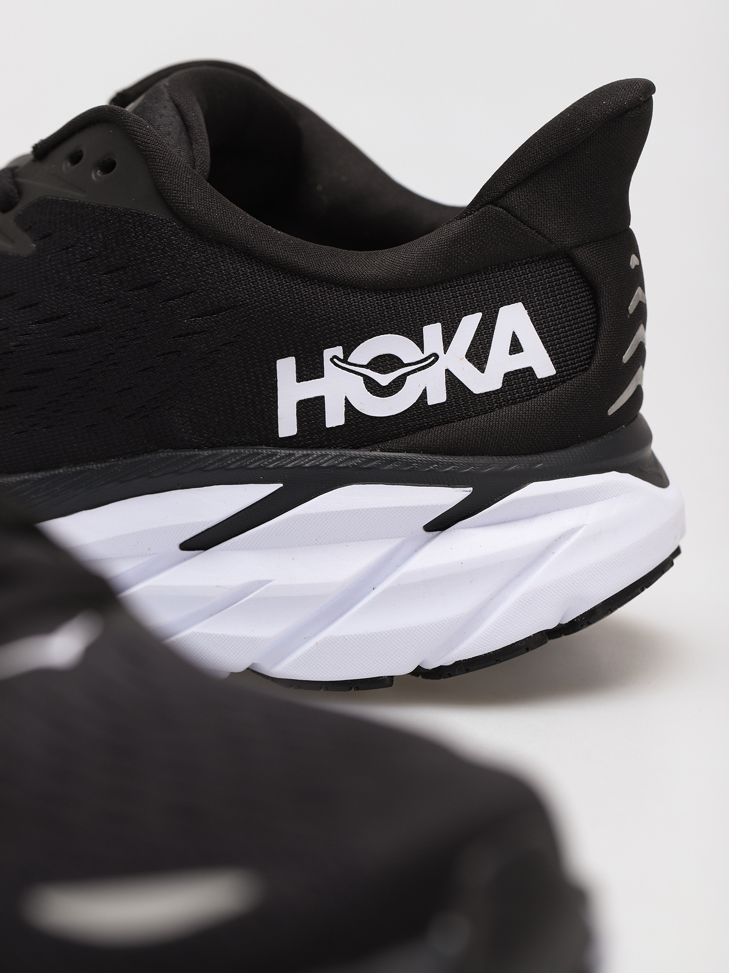 Buty Hoka One One Clifton 8 (black/white)