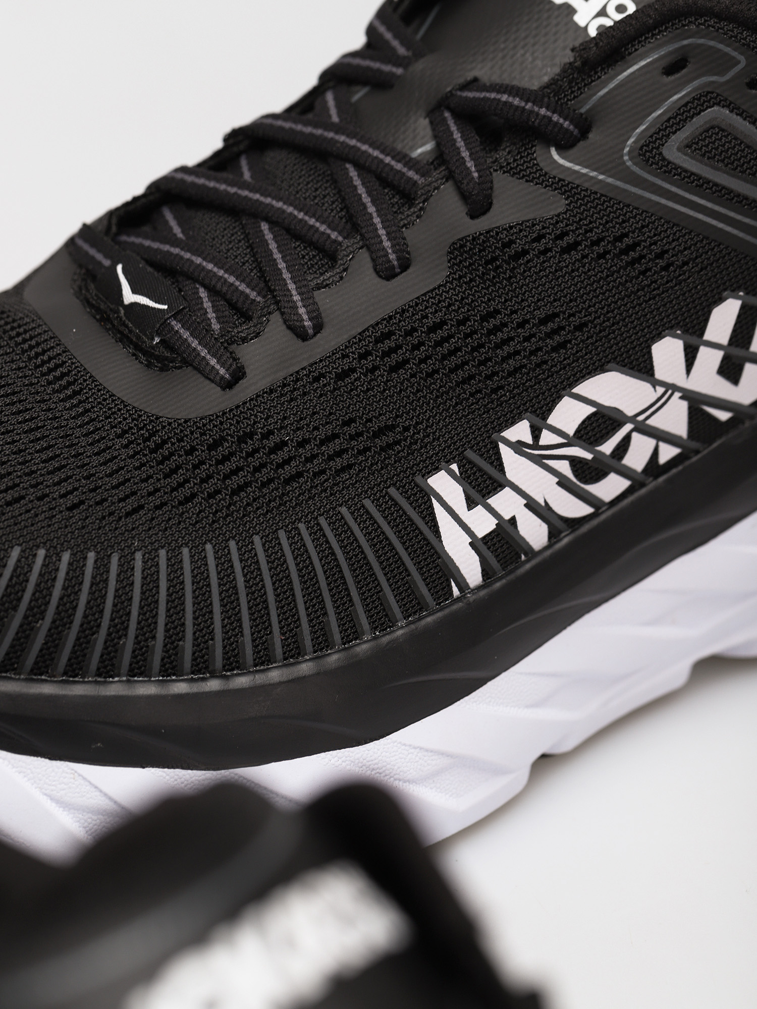 Buty Hoka One One Bondi 7 (black/white)