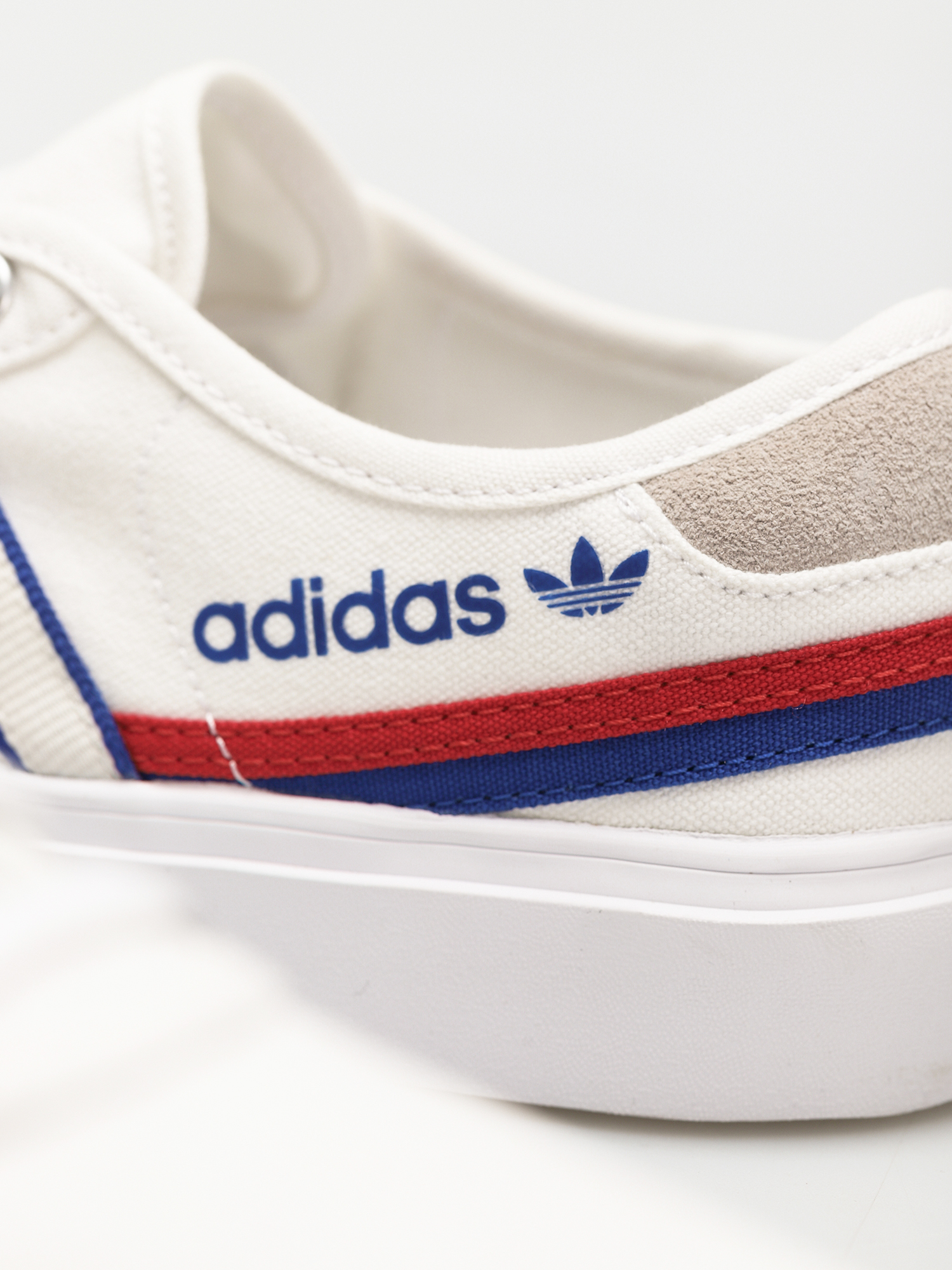 Buty adidas Originals Delpala (ftwwht/scarle/royblu)