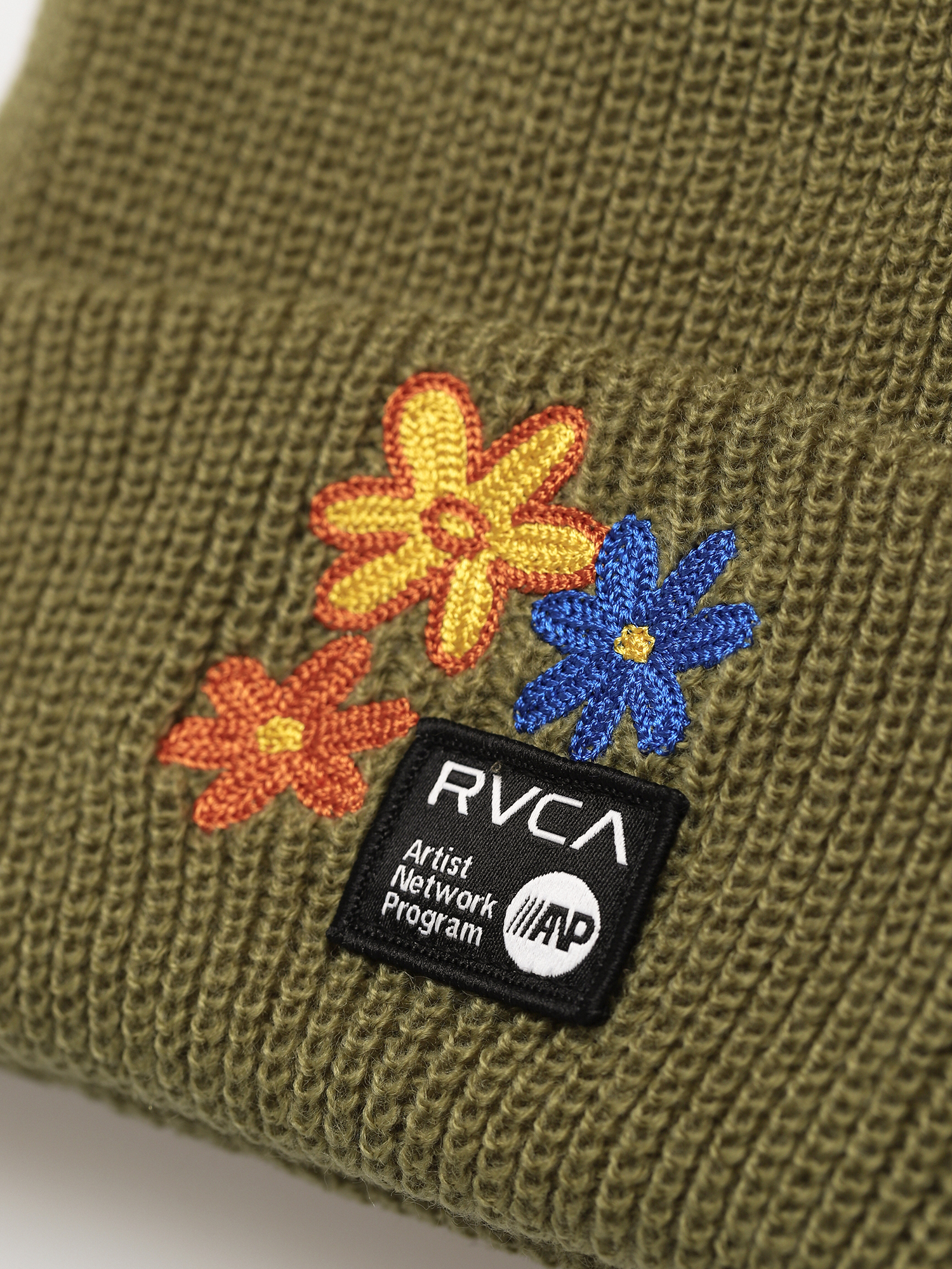 Czapka zimowa RVCA Mel G Petals Beanie (utility green)
