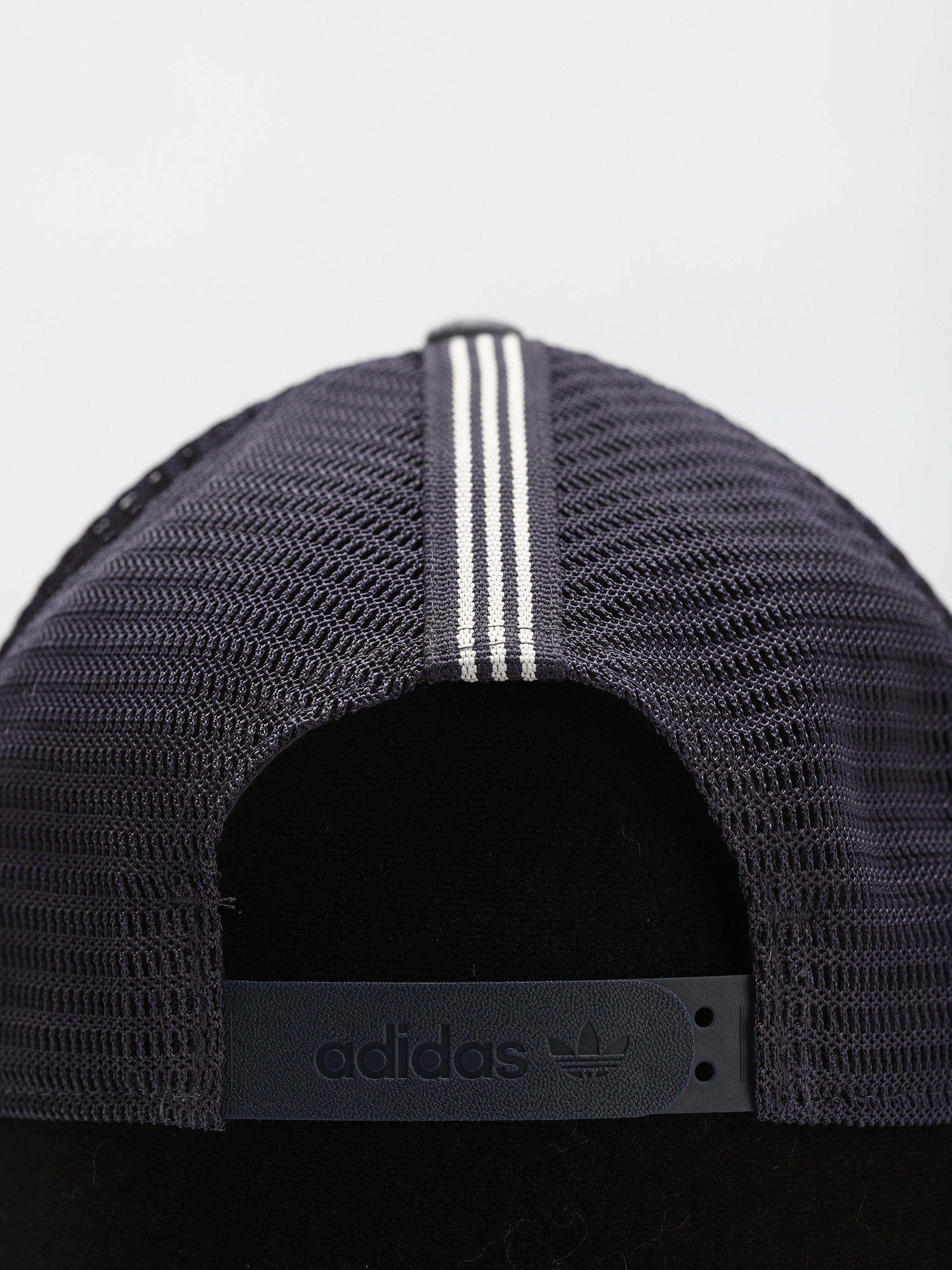 Czapka z daszkiem adidas Originals Curved Trucker (shadow navy)