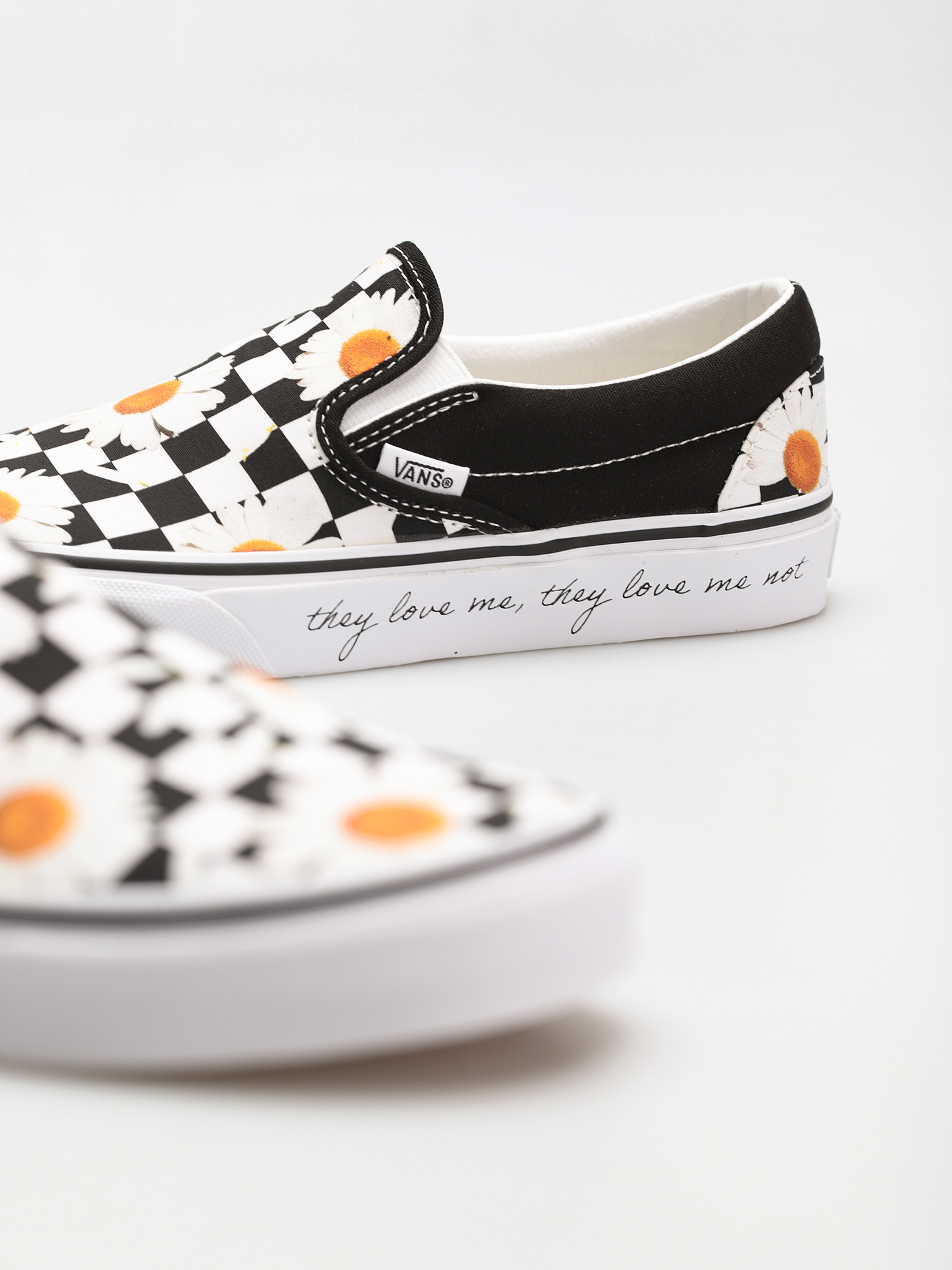 Buty Vans Classic Slip On (love me/love me not/daisy/true white)