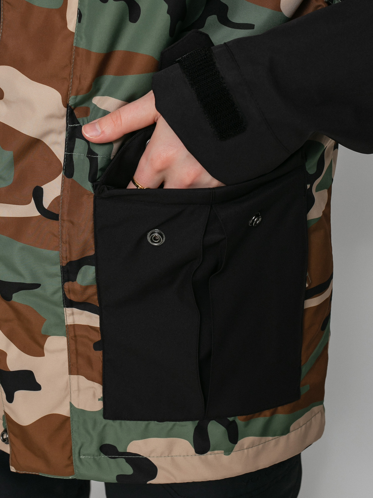 Damska Kurtka snowboardowa ThirtyTwo Ava (black/camo)
