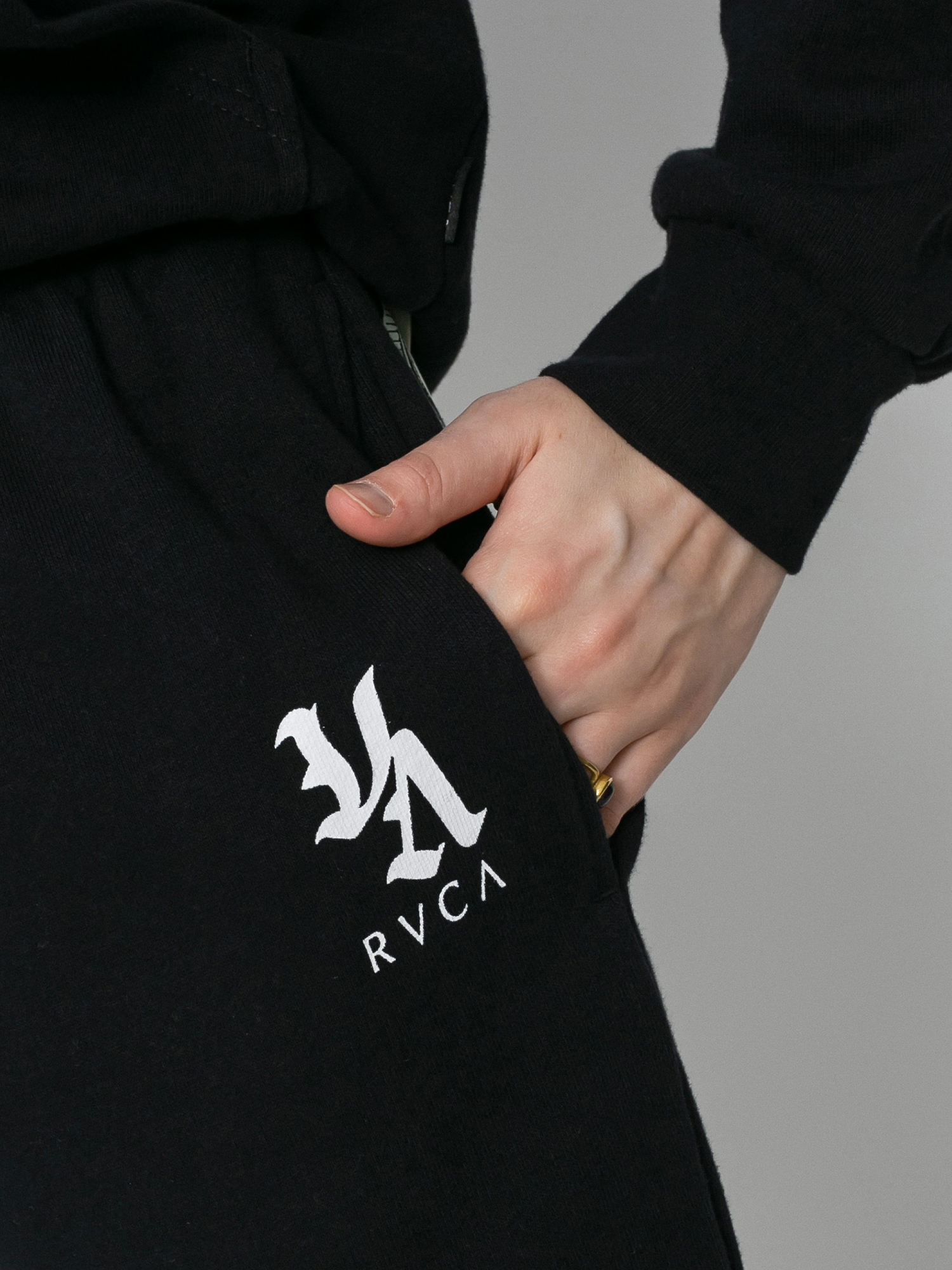Spodnie RVCA Mash Up Sweats Wmn (black)