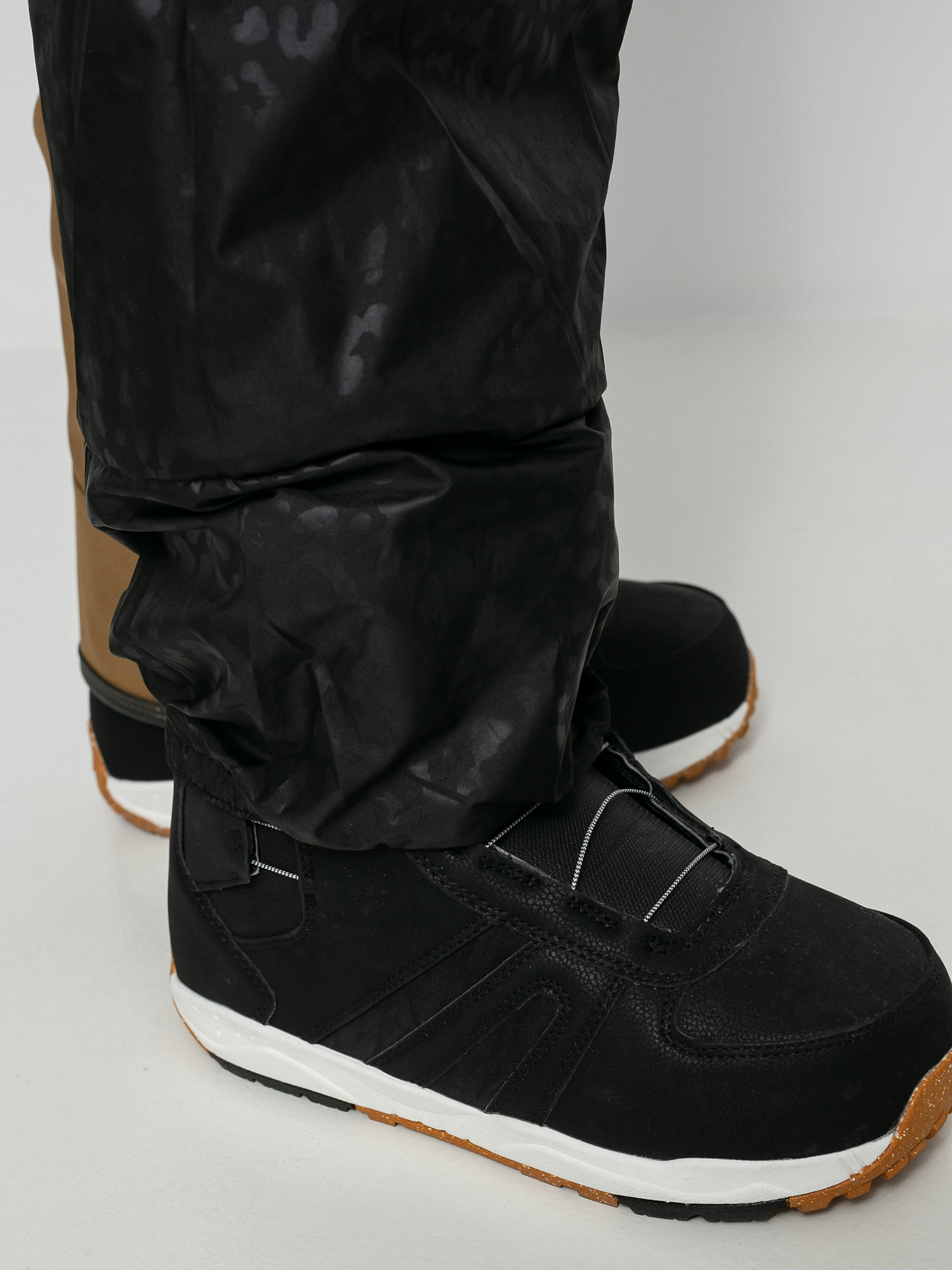 Damskie Spodnie snowboardowe Volcom Species Stretch (coffee)