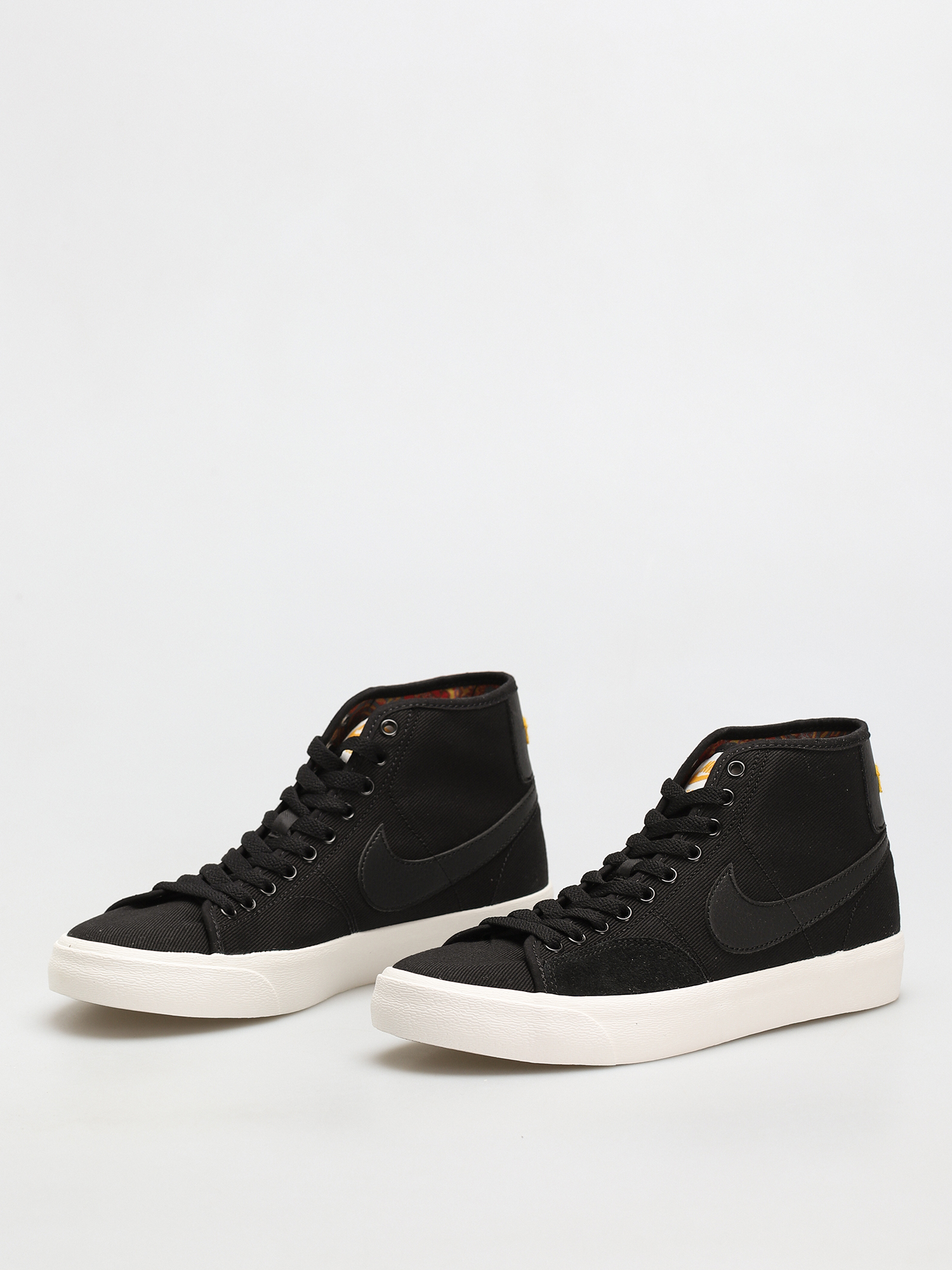 Buty Nike SB BLZR Court Mid Premium (black/black black sail)